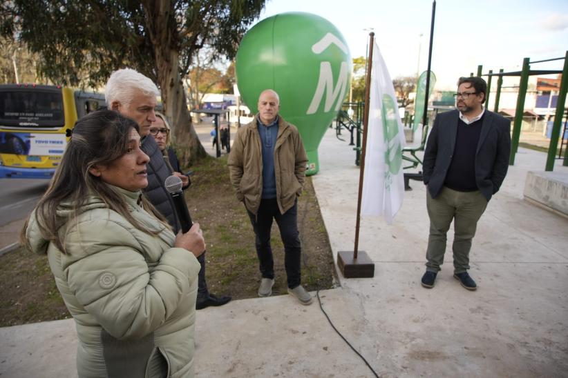  Mauricio Zunino (i) en la inauguración de la obra «Espacio integrado y de convivencia ciudadana Malvín Norte» en el marco del Presupuesto Participativo