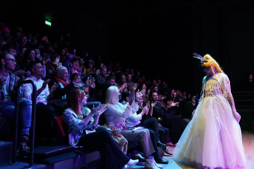 Conversatorio «Día internacional del orgullo LGBT+: el camino de la lucha» en el teatro Solís  