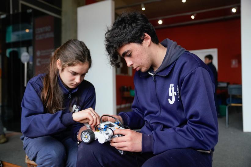 Campeonato de robótica en el Parque Tecnológico Industrial del Cerro