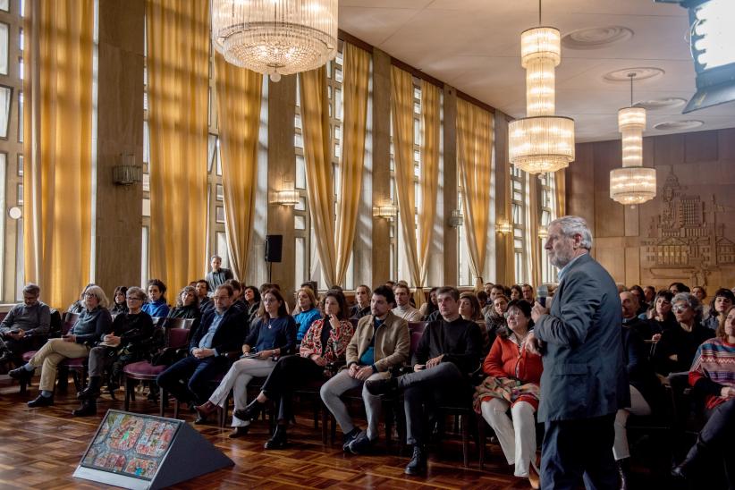 Salvador Rueda participa en panel para autoridades de la intendencia de Montevideo