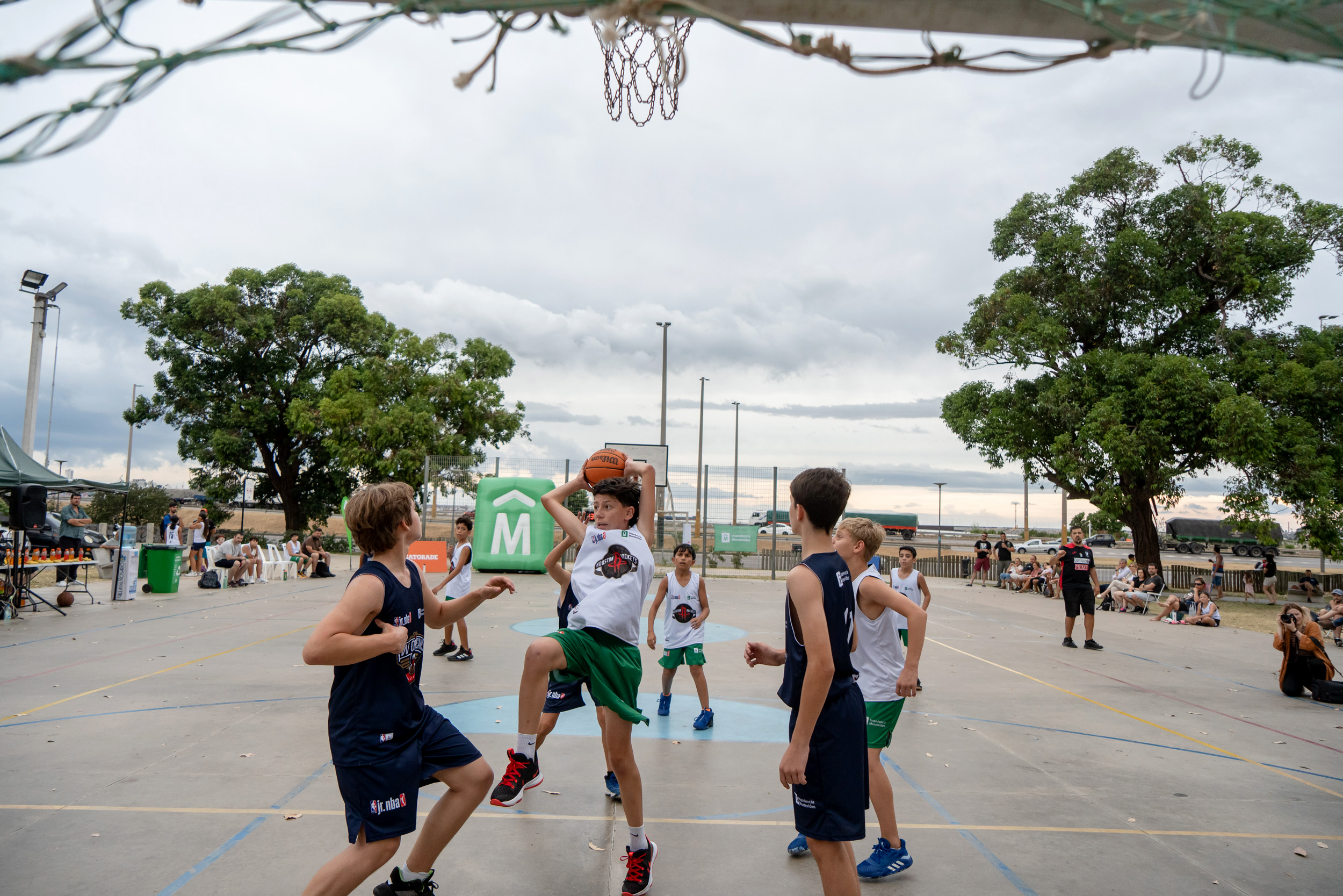 Partido Torneo Jr. NBA en el parque Capurro 