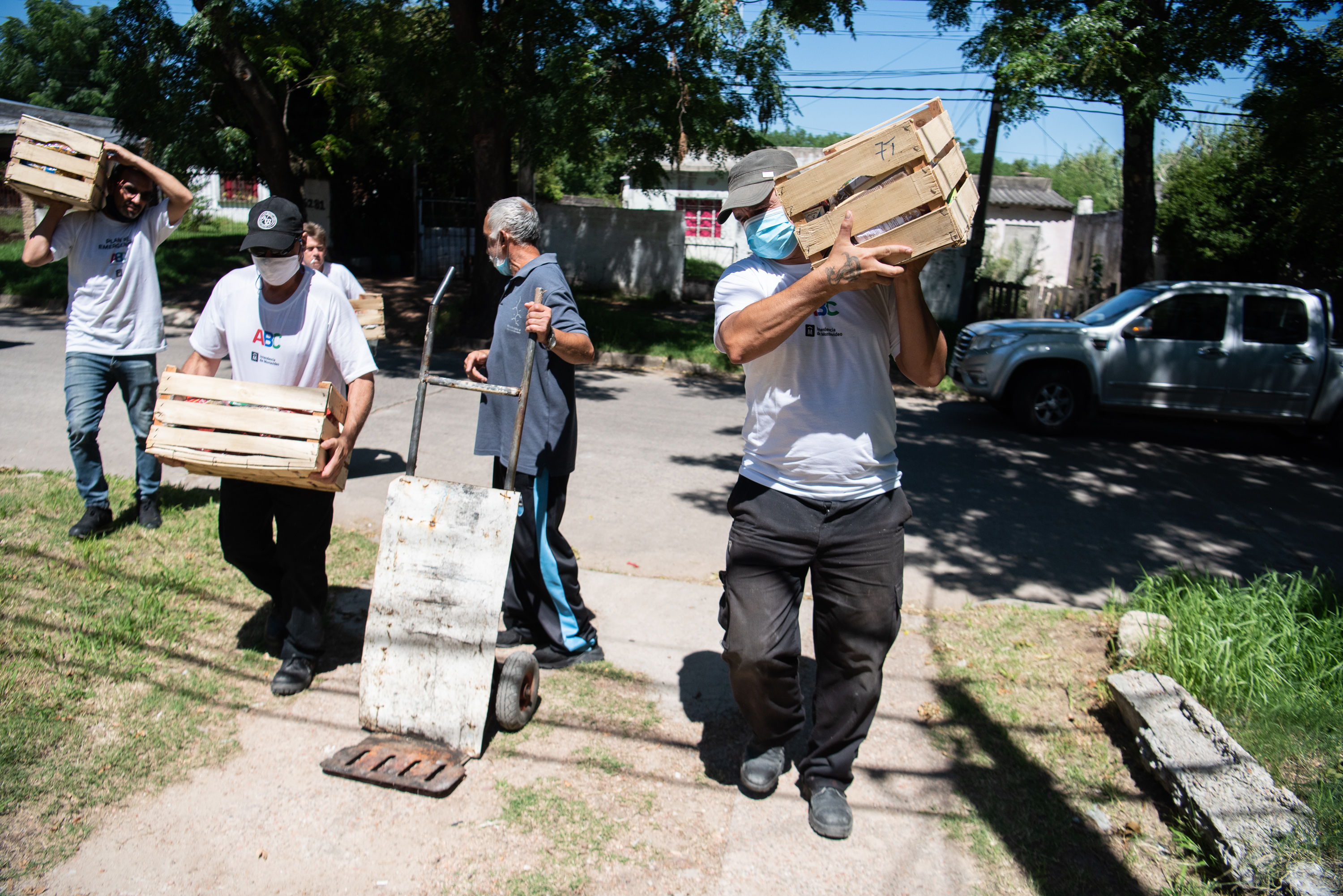 Acopio de donaciones y distribución en ollas populares