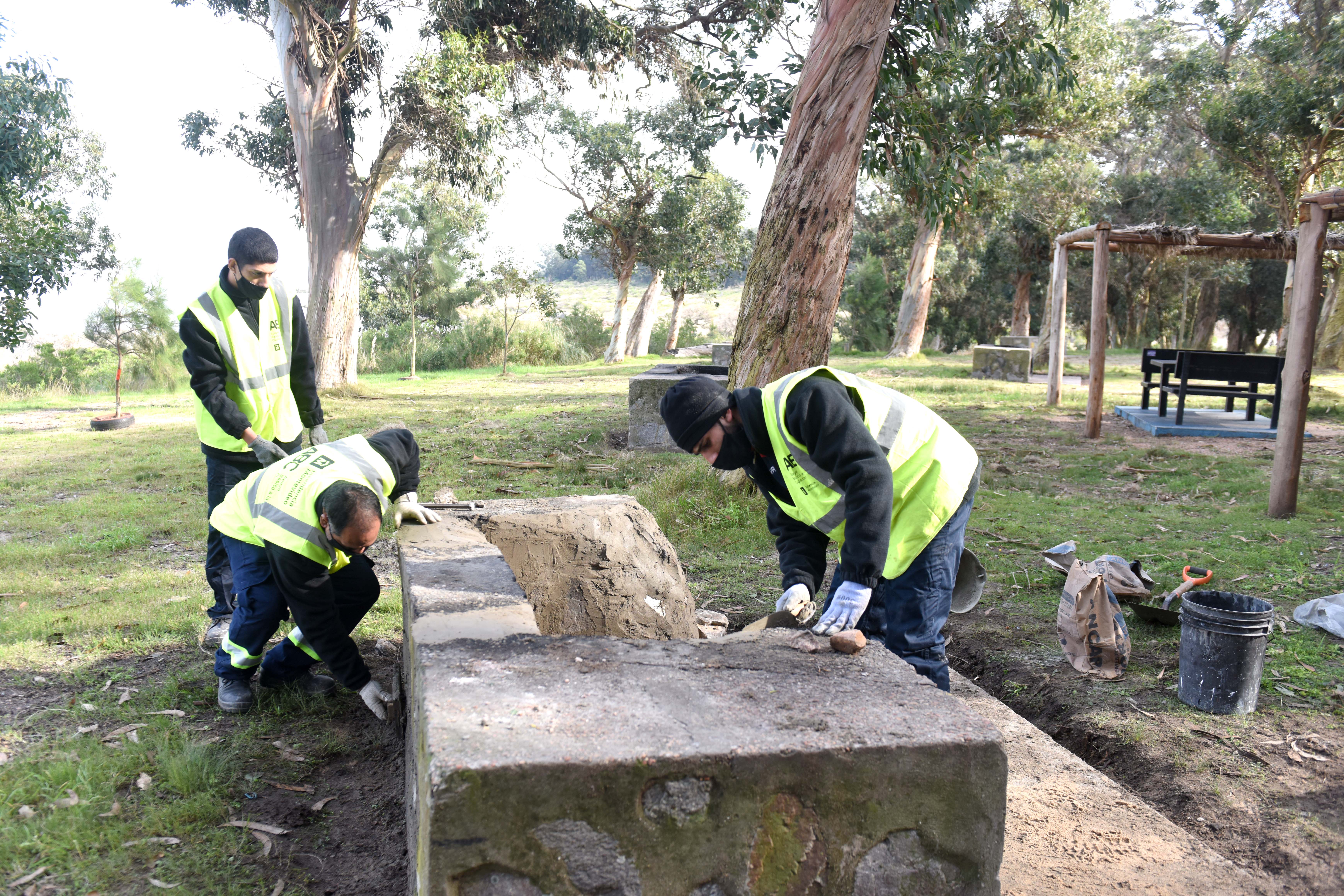 Cuadrilla de trabajo del Programa ABC Trabajo en el Parque Punta Espinillo