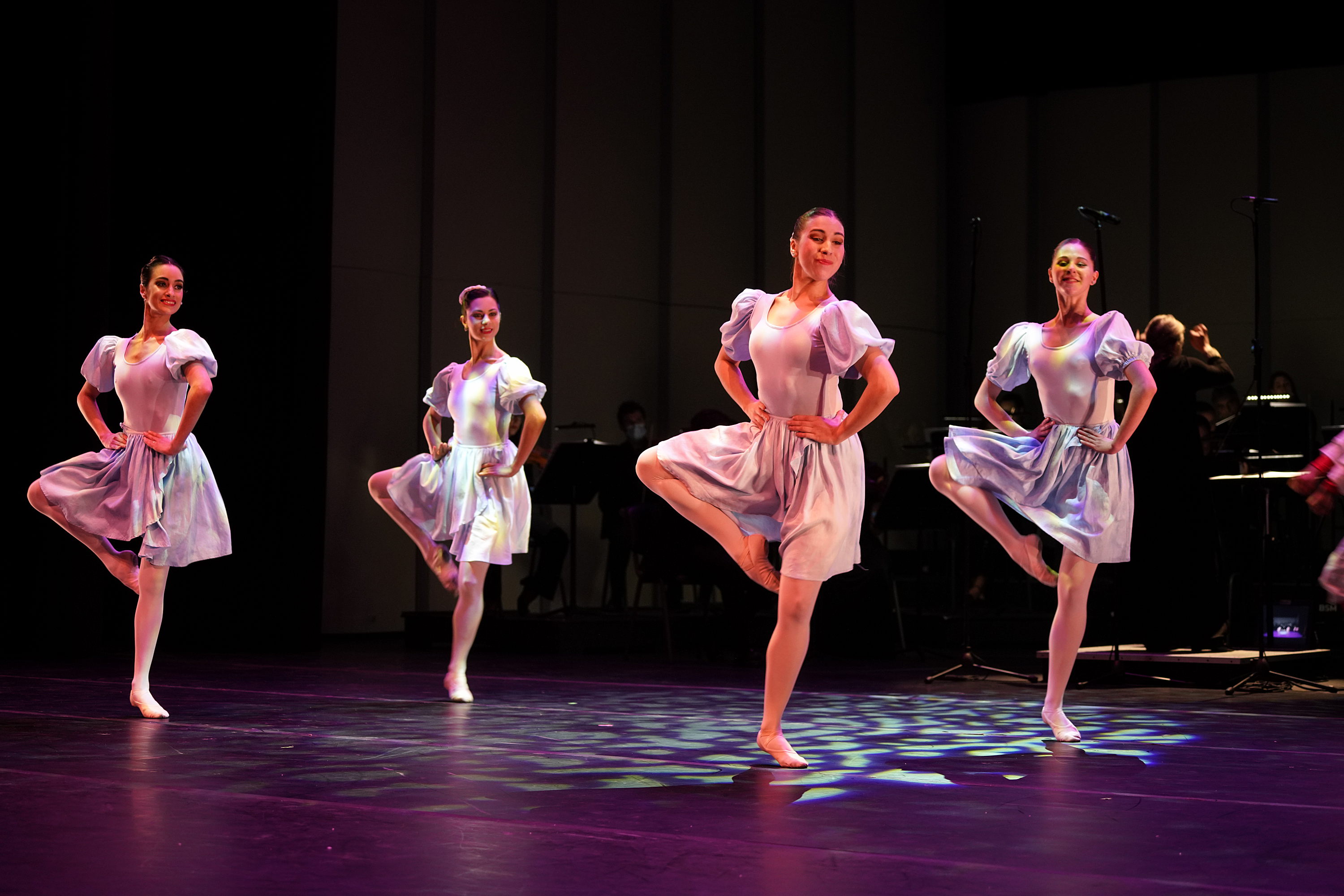 Estreno del ballet Pulcinella de Stravinsky en el Teatro Solís