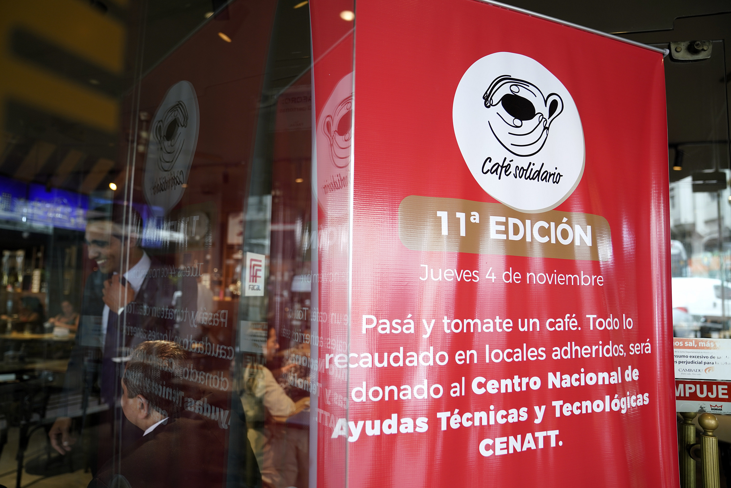 11a edición del Café Solidario en el Bar Facal
