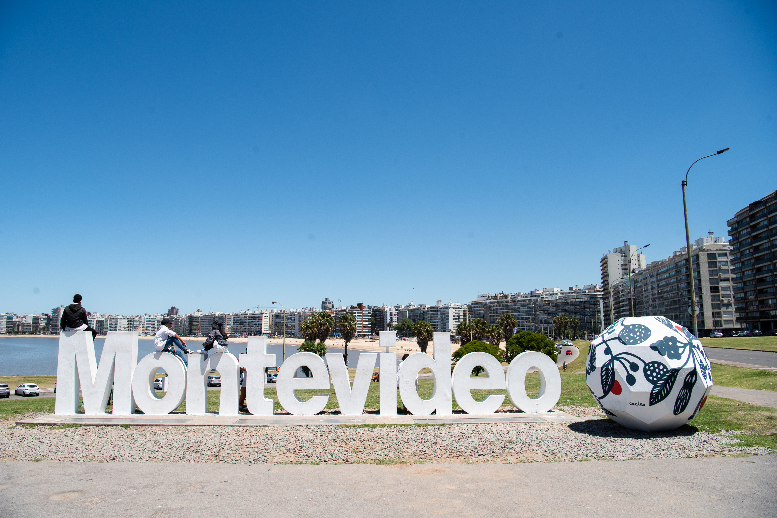 Pelotas de Conmebol en Kibón