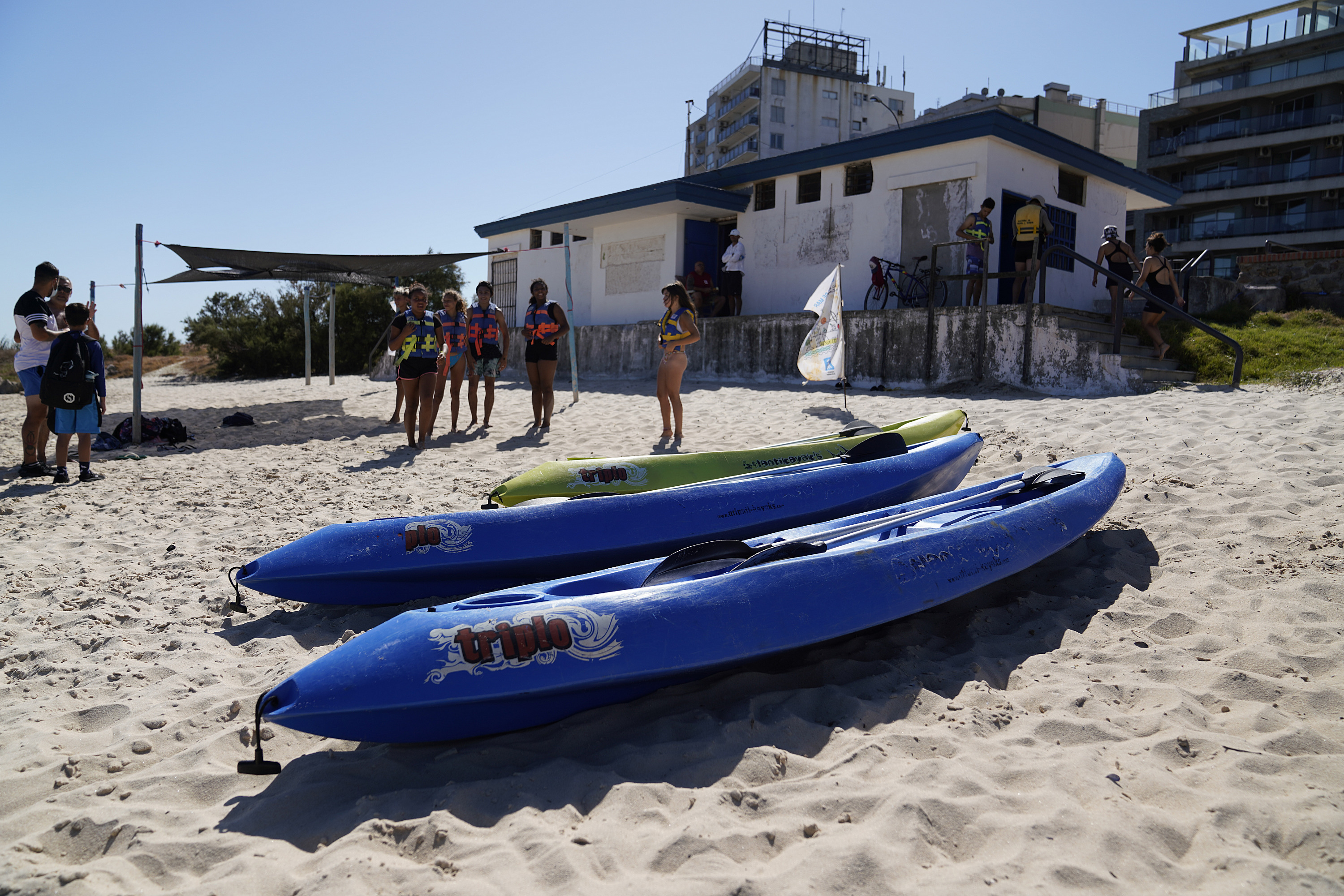 Deportes náuticos en Escuela de Mar de Playa Honda