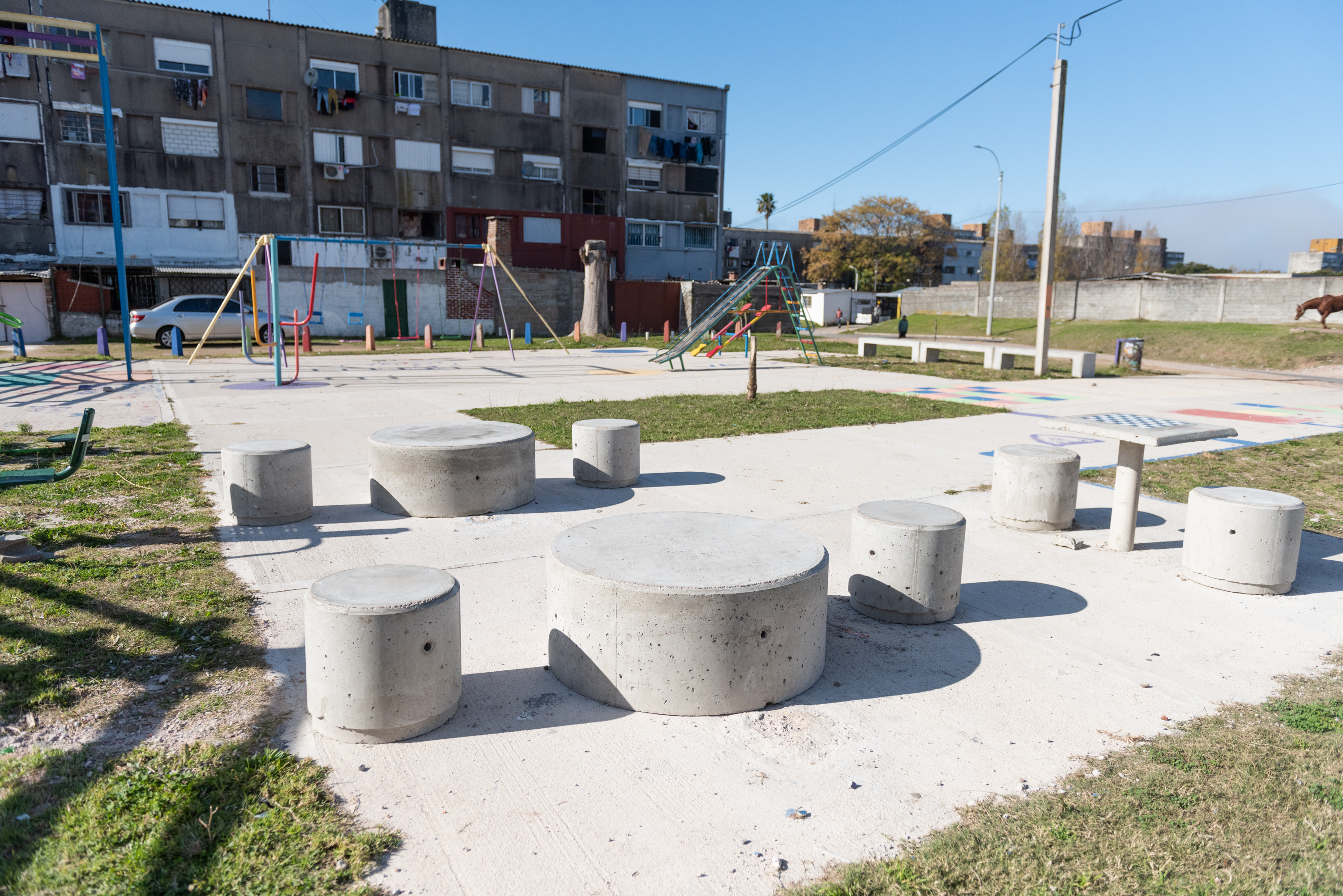 :Sustitución de mobiliario urbano y juegos infantiles en plaza INVE en el marco del Plan ABC+ Unión - Malvín Norte