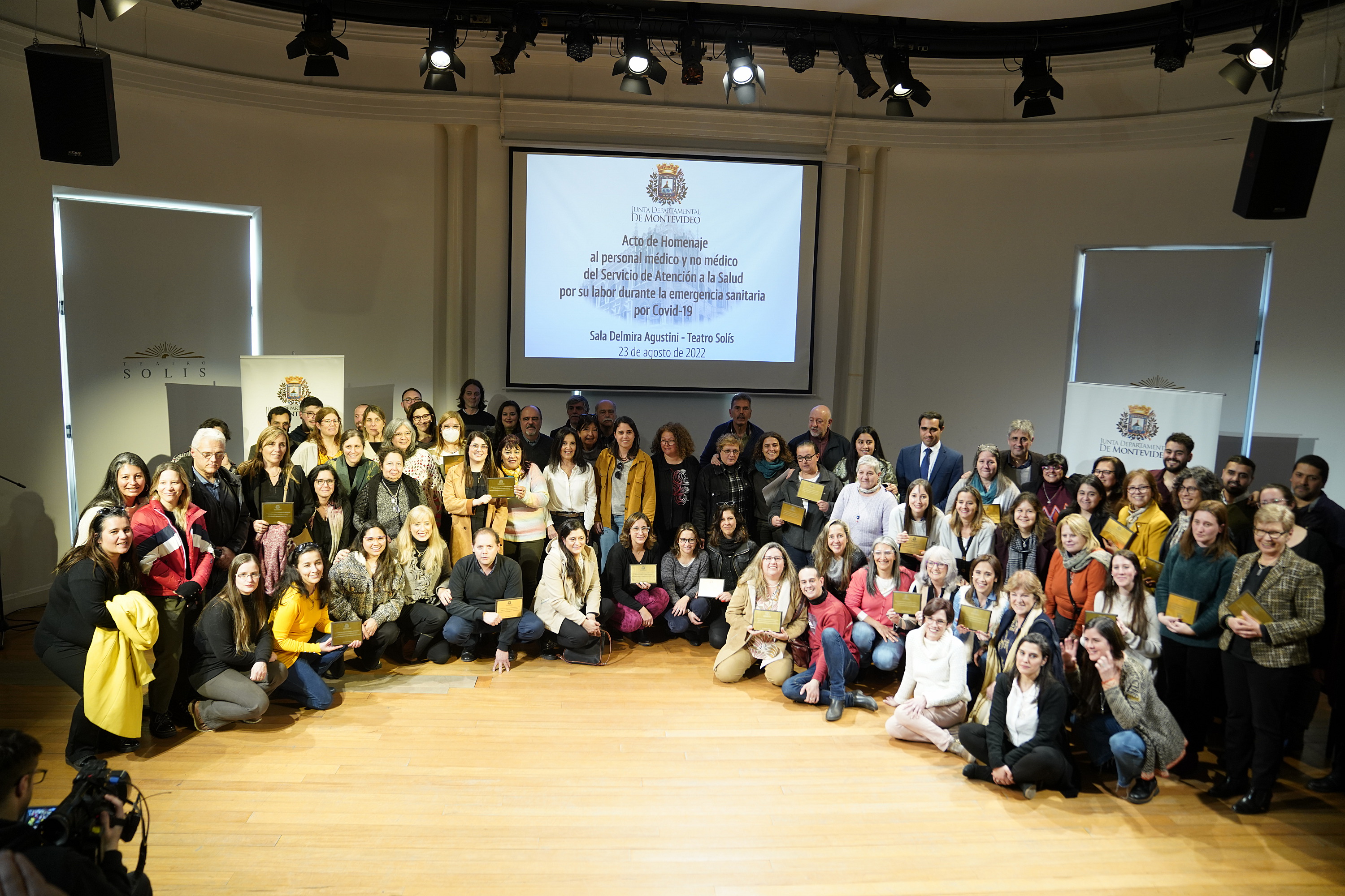 Homenaje de la Junta Departamental de Montevideo a las Policlínicas de la Intendencia de Montevideo 