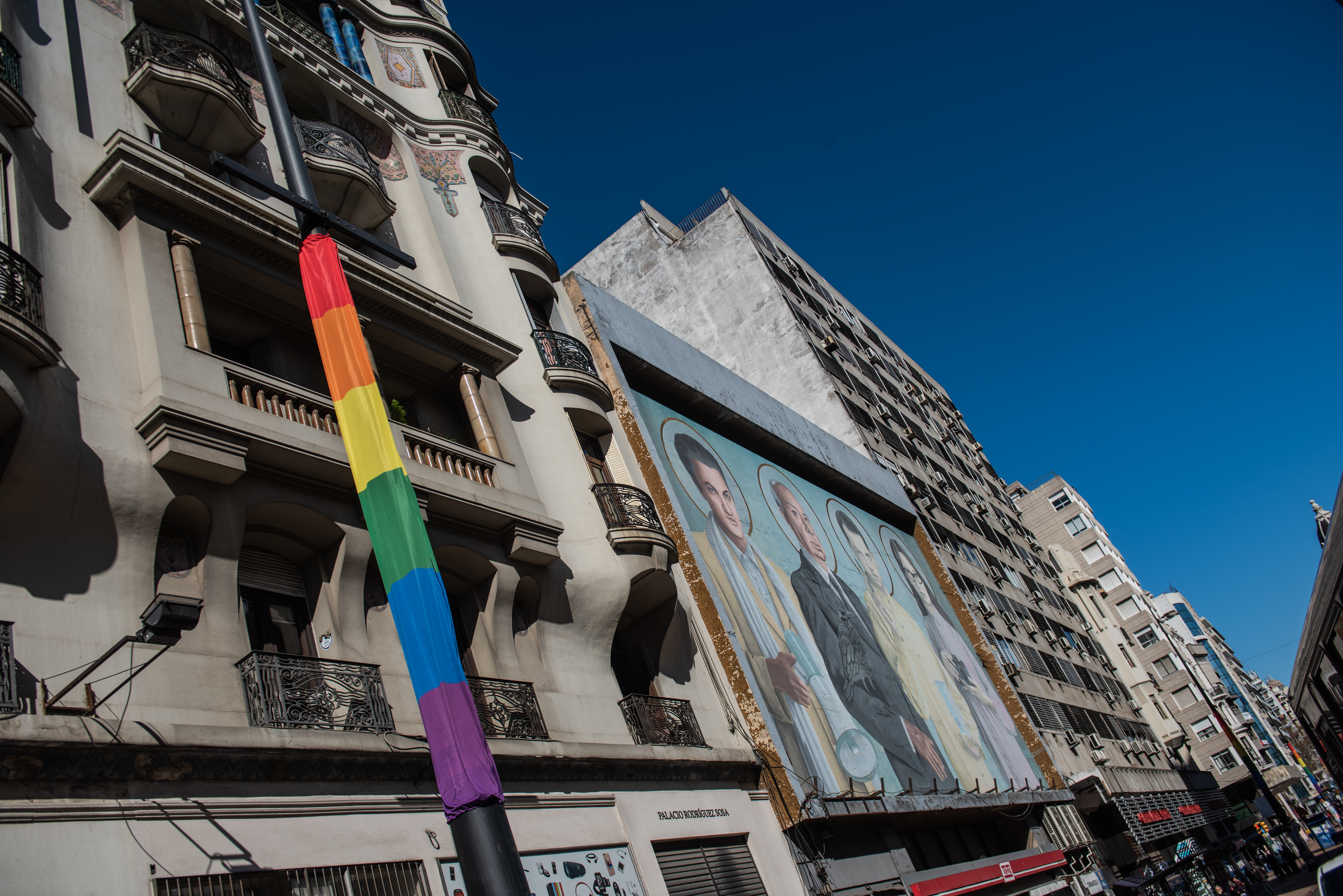 Intervención en Av.18 de julio en el marco del Mes de la Diversidad