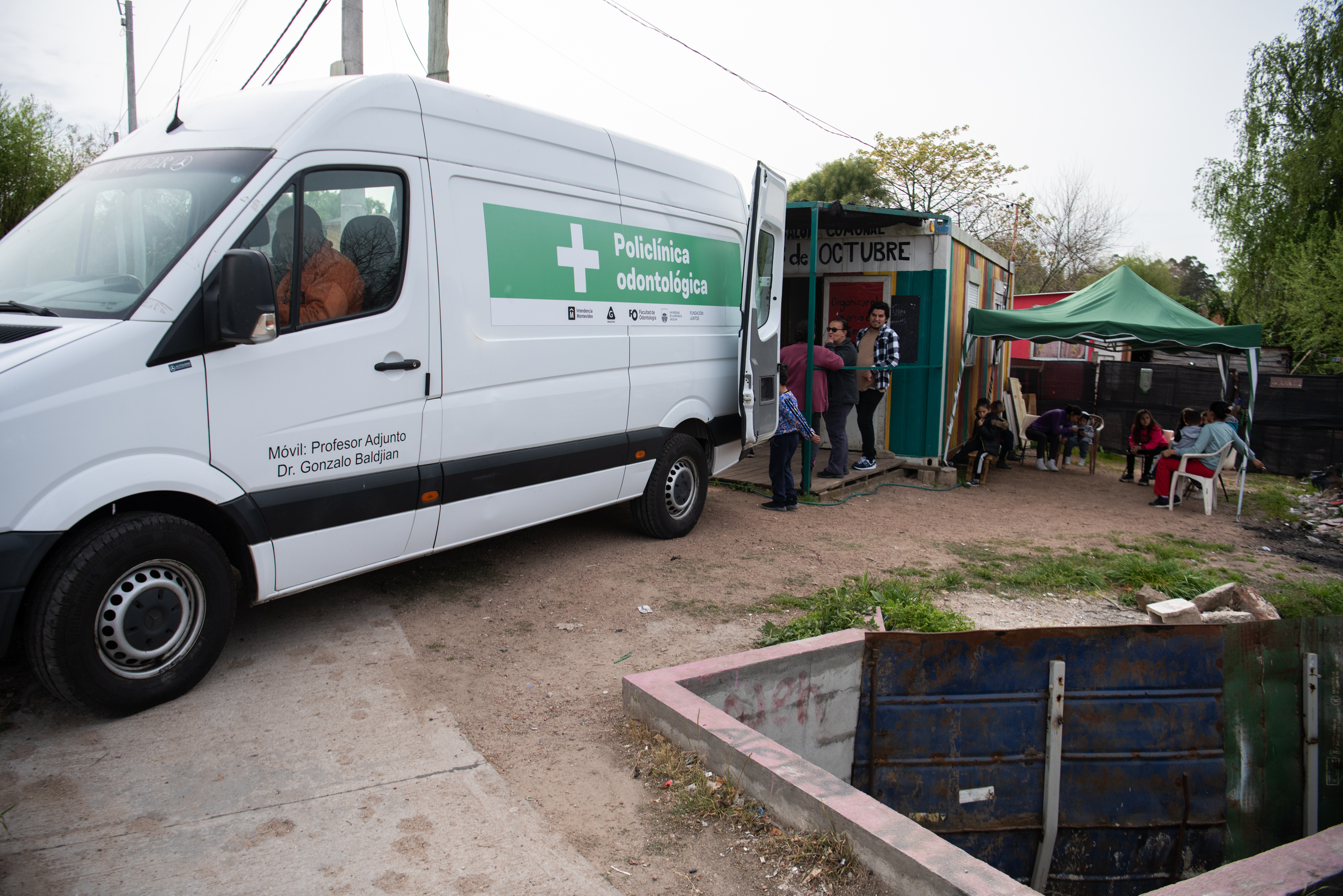 Inauguración de policlínica odontológica móvil en el salón comunal del barrio 23 de Octubre, 19 de setiembre de 2022