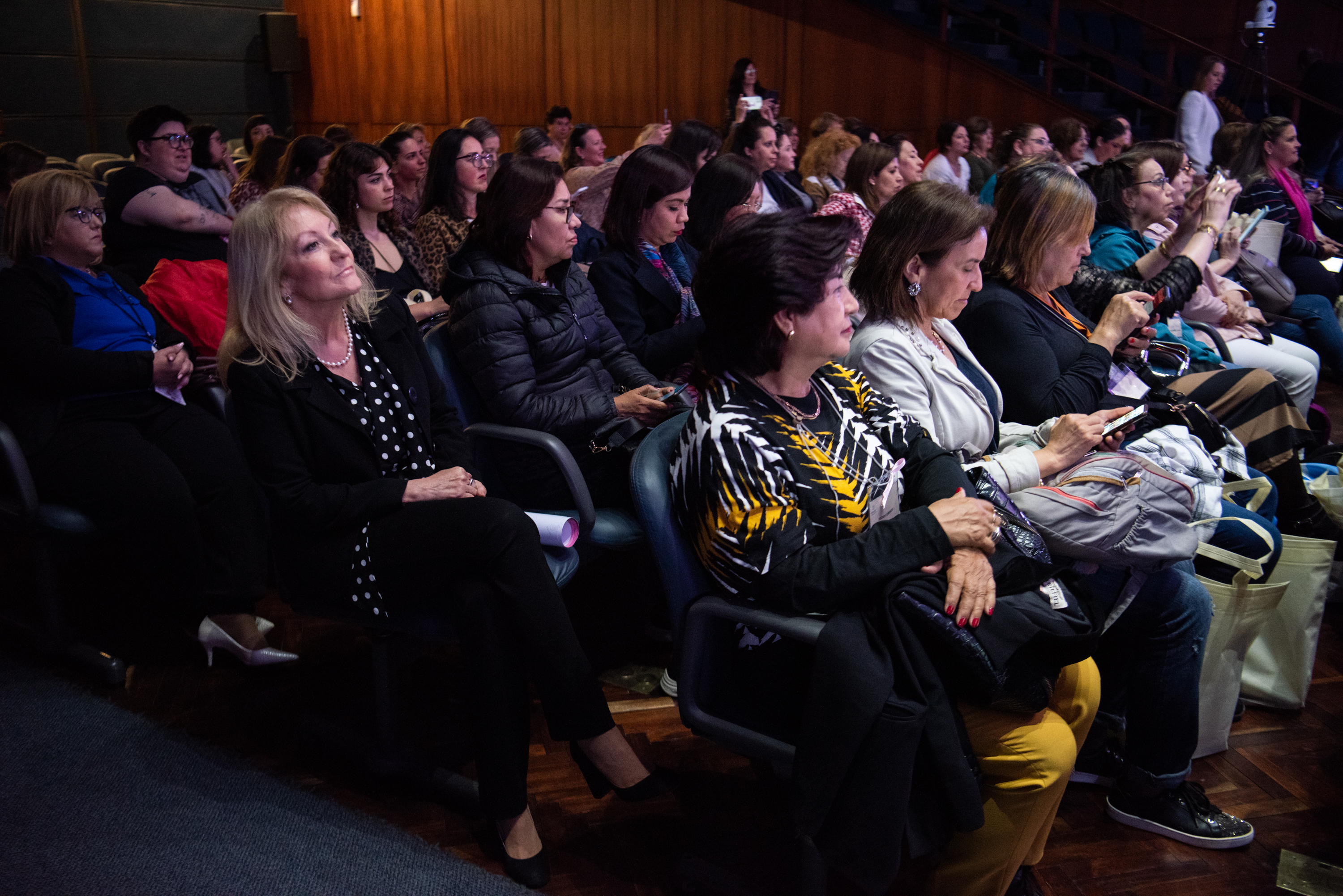 Evento &quot;Tiempo de mujeres&quot; organizado por  +Diversity en el Salón Azul