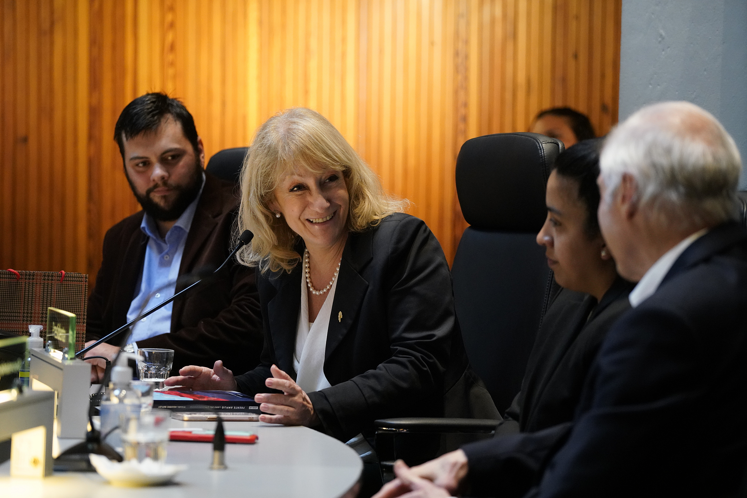 Homenaje a Miguel Aguirre Bayley en la Junta Departamental de Montevideo