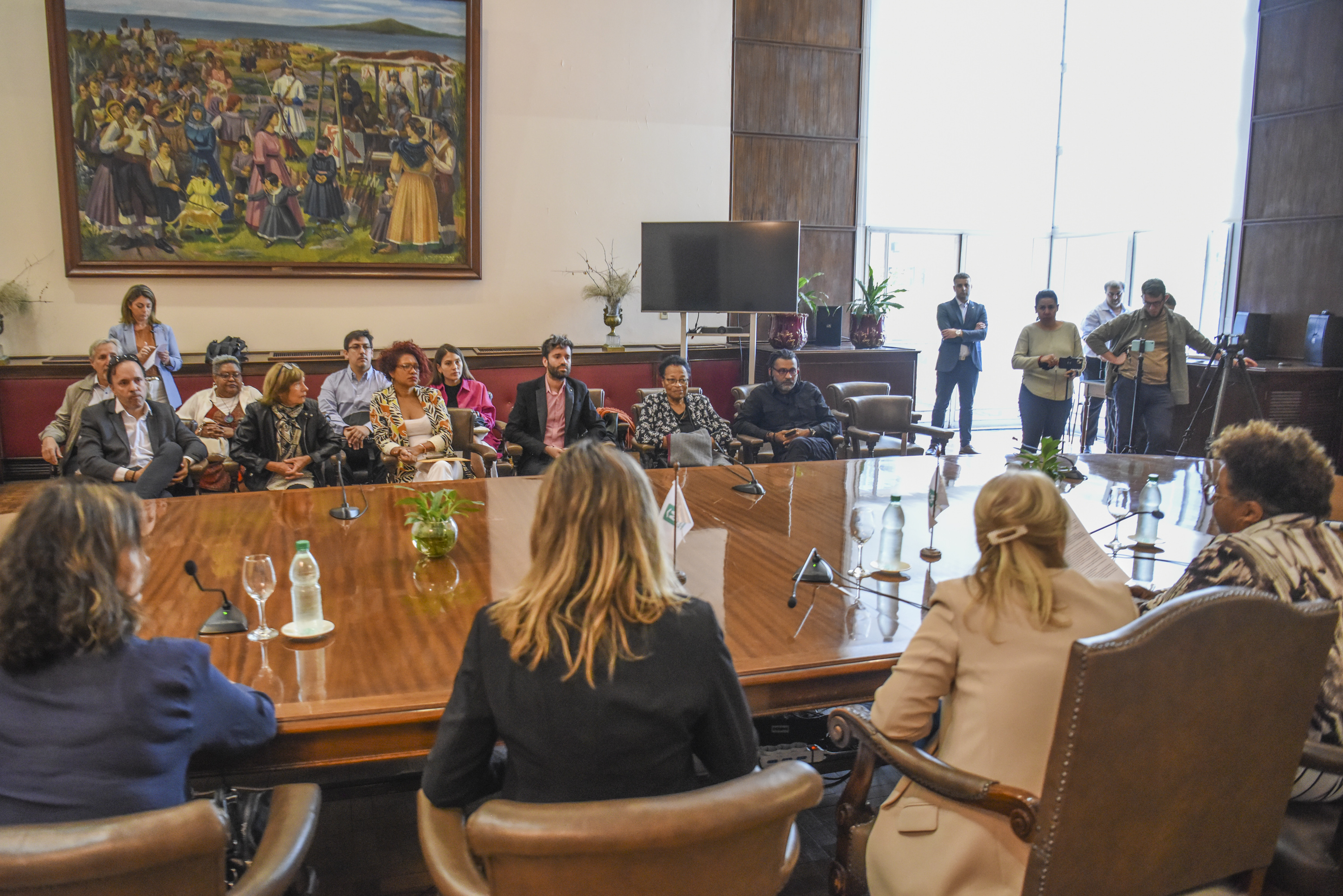 Firma de acuerdo entre la Intendencia de Montevideo y Mundo Afro