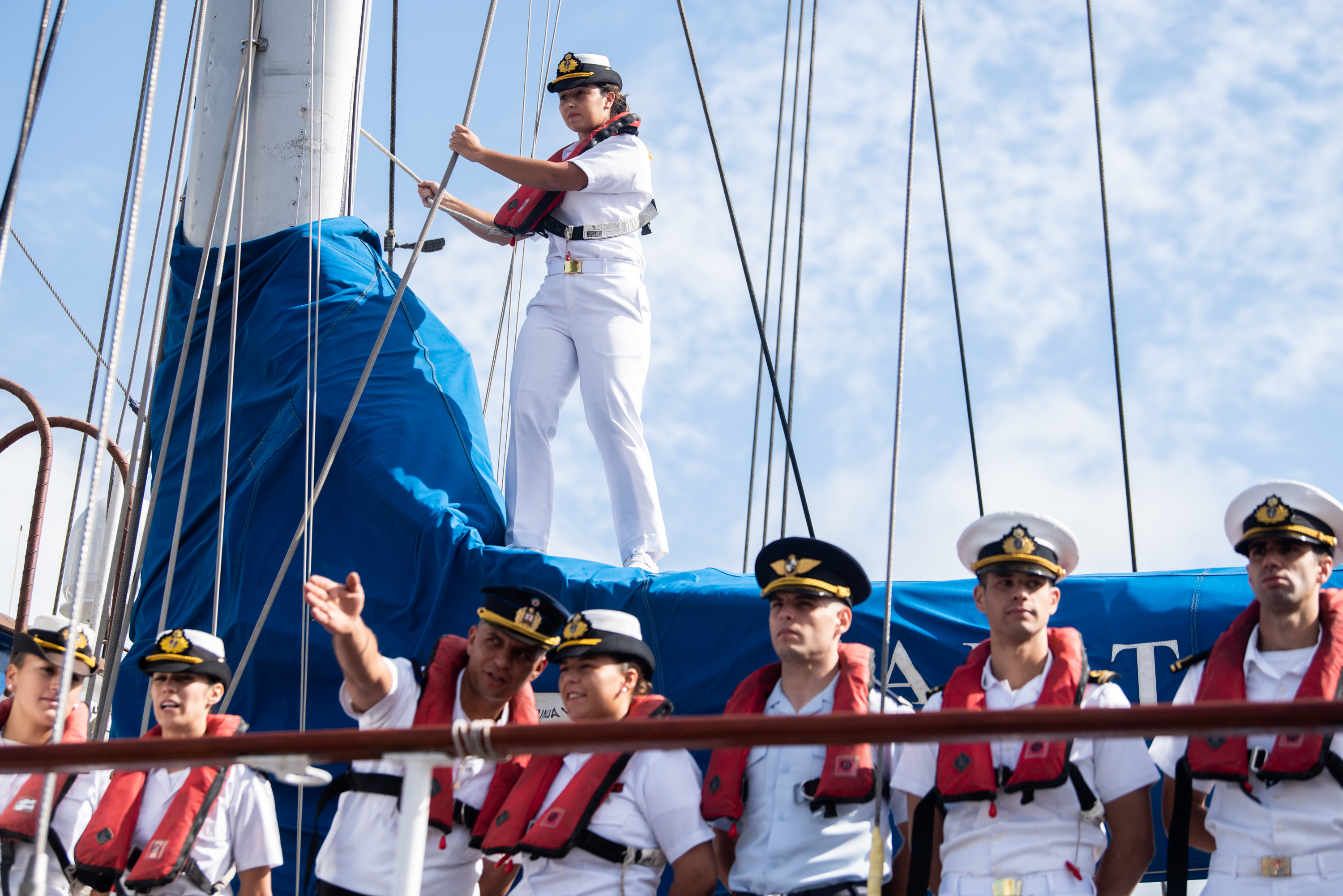 Ceremonia de zarpada del velero escuela «Capitán Miranda»