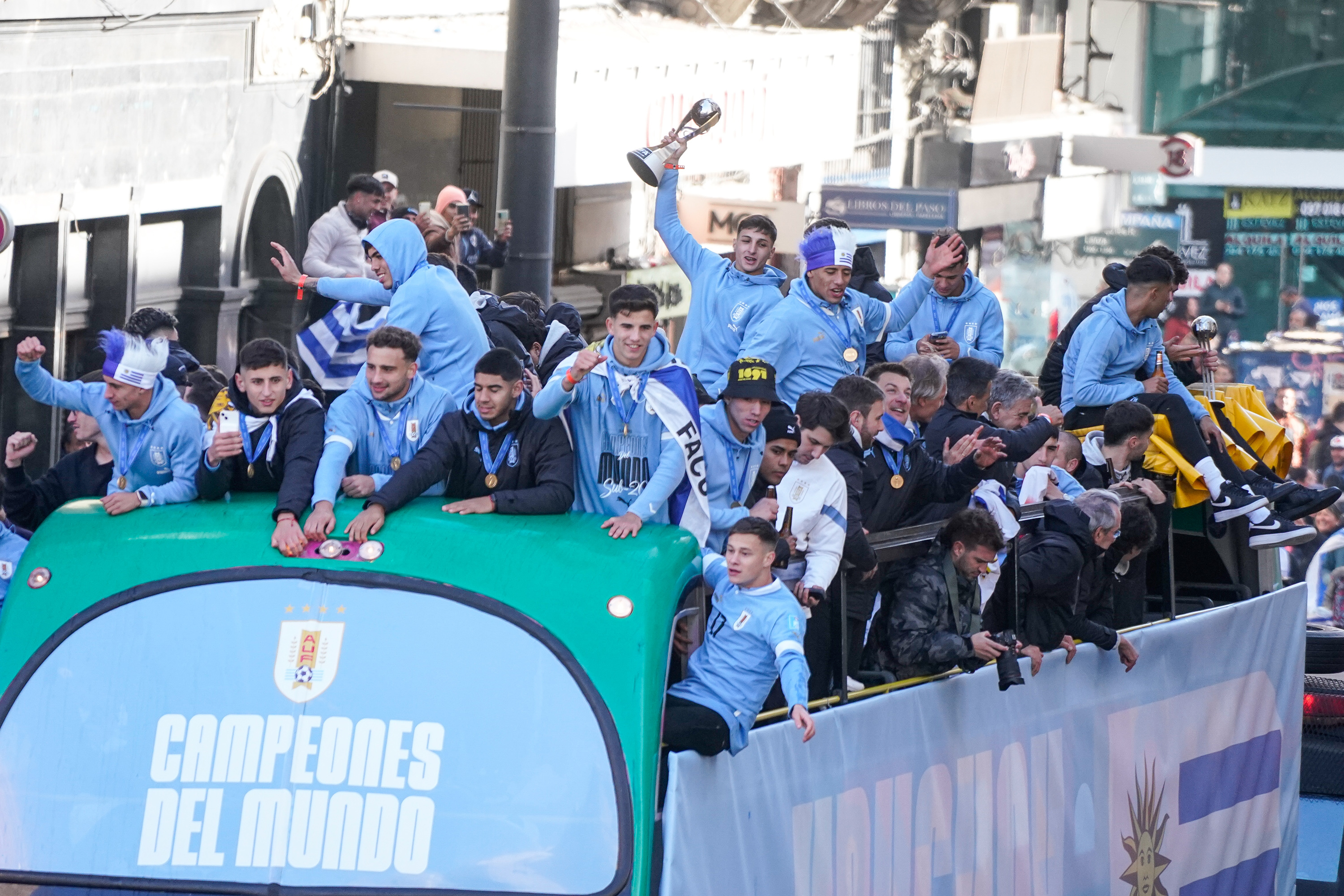 Llegada de la selección de uruguaya de fútbol sub 20 ganadora de la Copa del Mundo