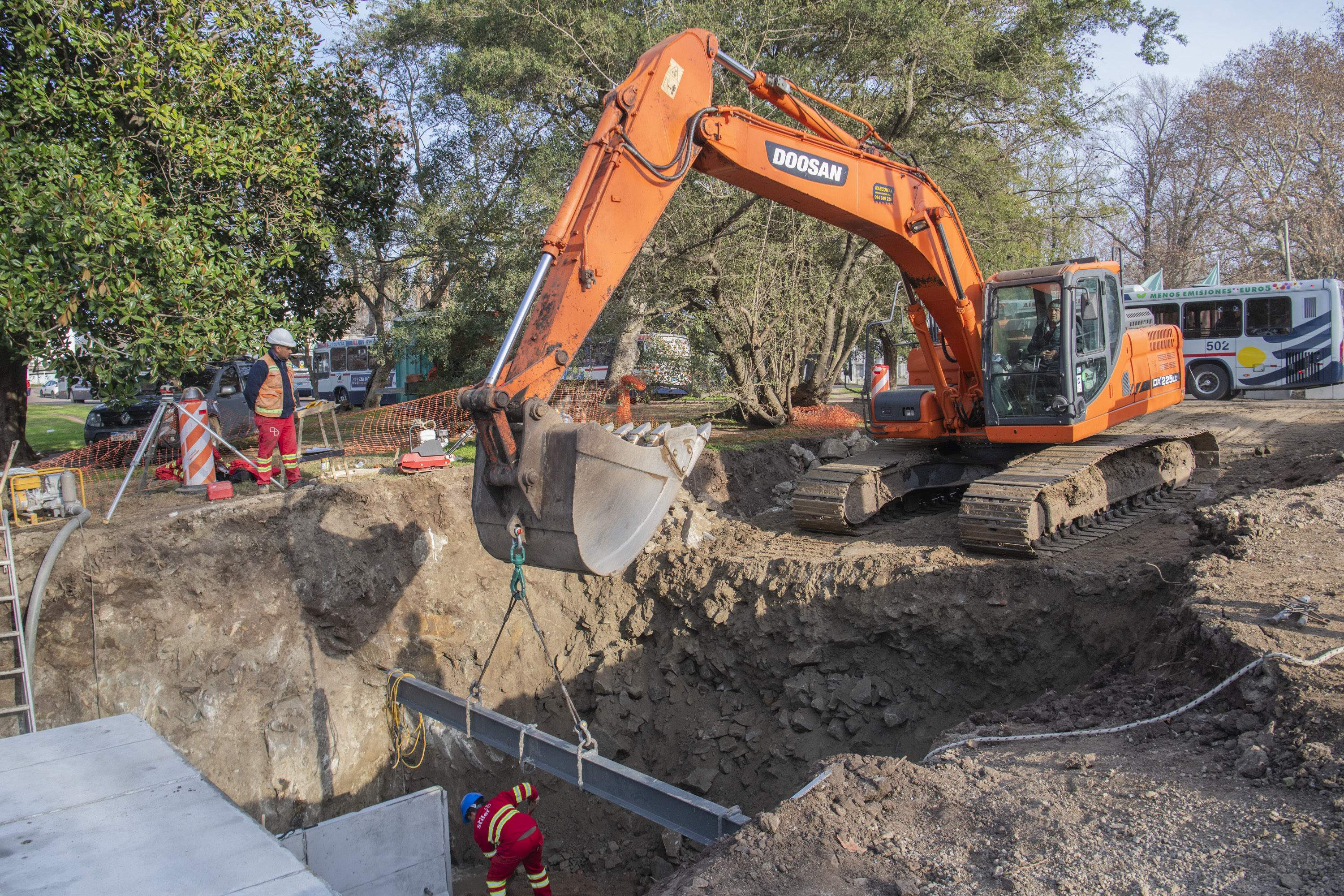 Obra de saneamiento en arroyo Mataperros