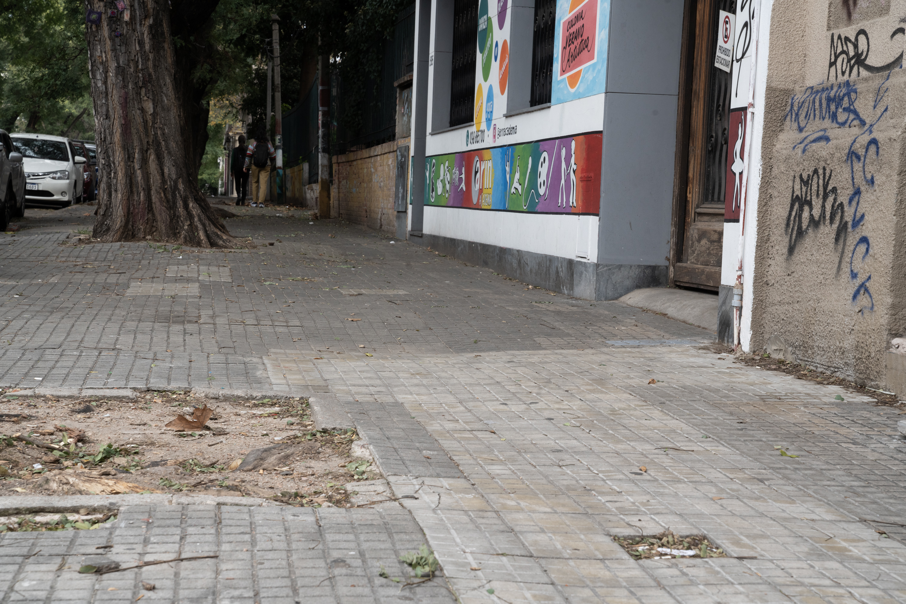 Montevideo avanza camino a clase: recorrida por la escuela: Nro. 32 Simón Bolivar