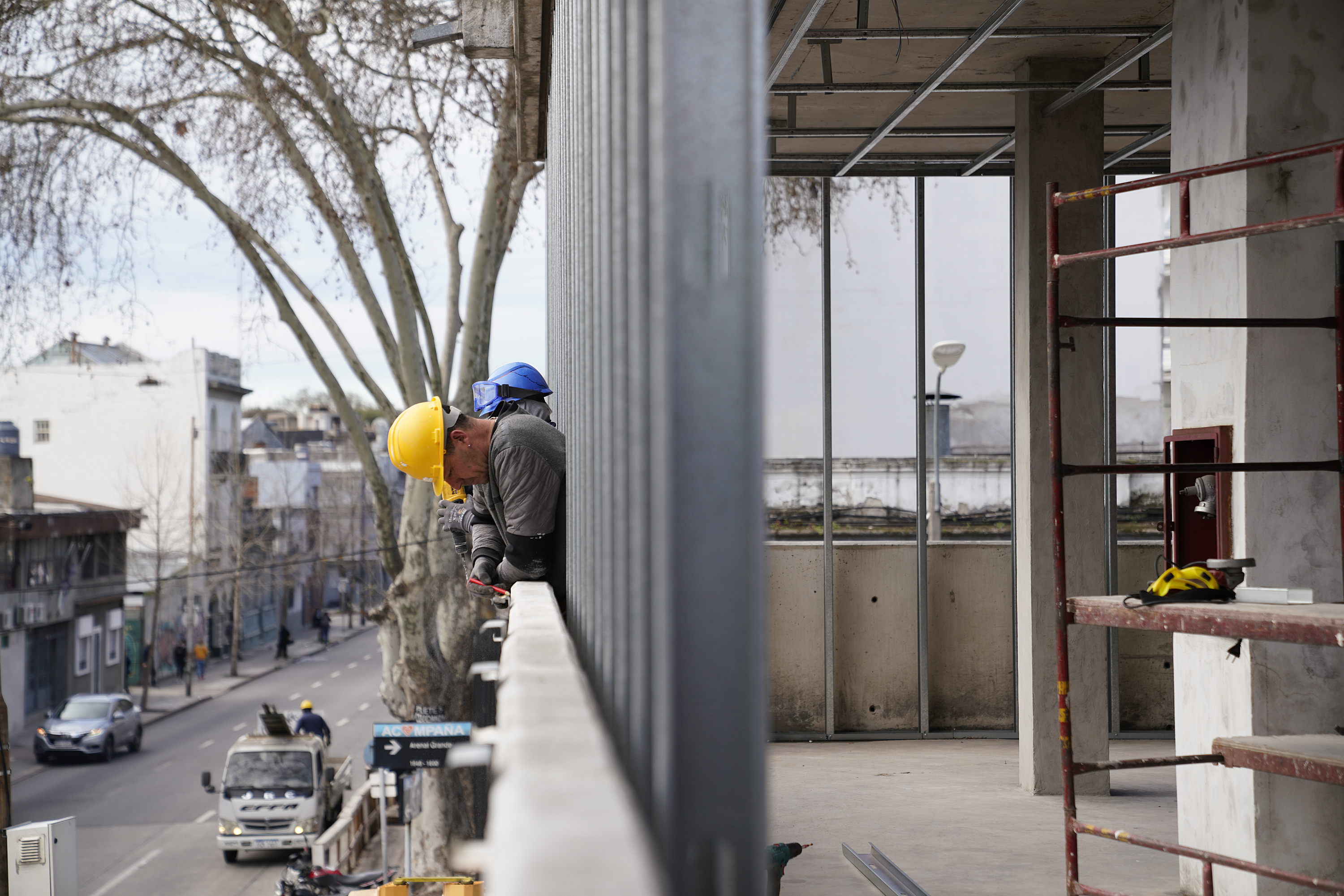 Avance de obras de cowork público en Arenal Grande y Uruguay