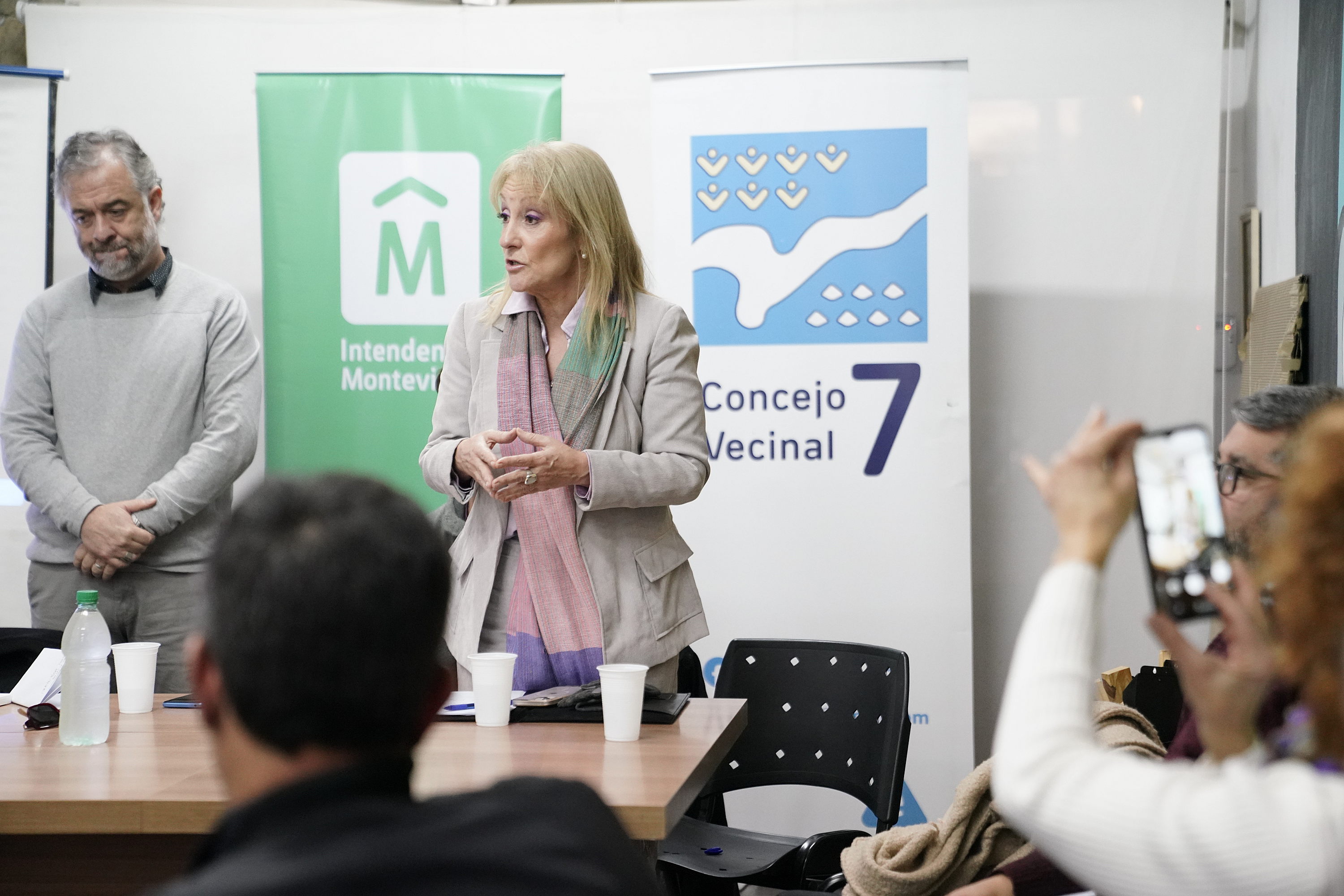 Reunión con vecinas y vecinos de Malvin por nueva modalidad de estacionamiento