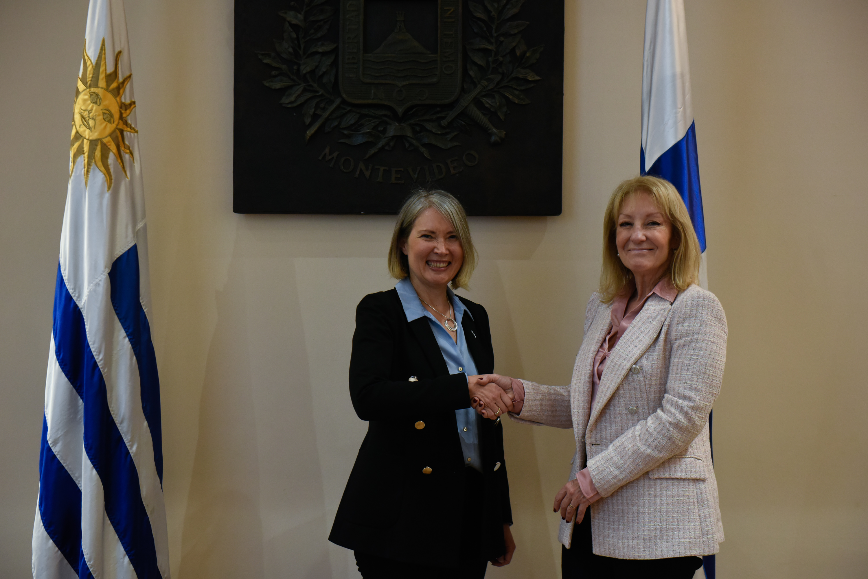 Visita de la embajadora de Finlandia Nicola Lindertz