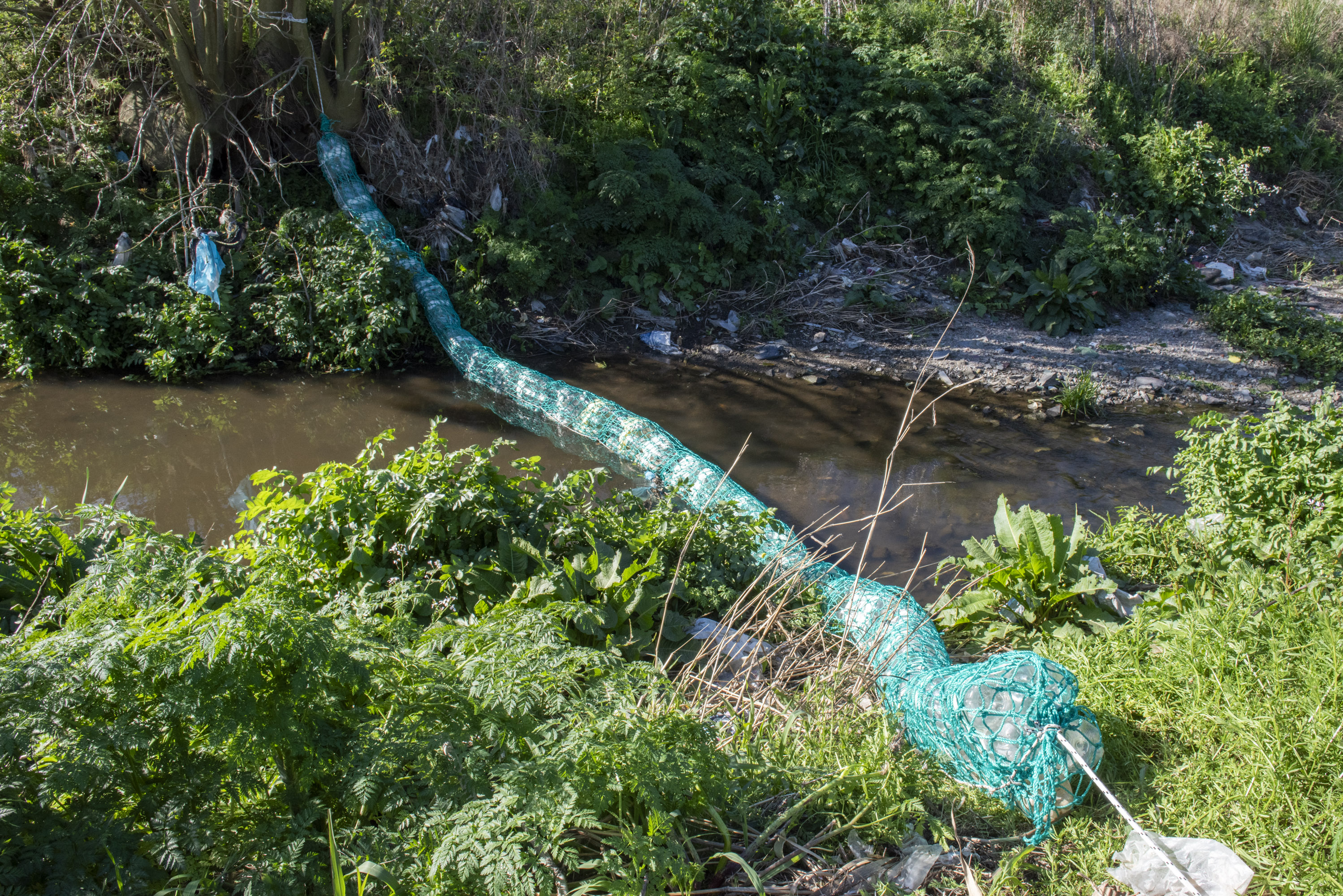  Instalación de biobardas en Camino José Strassner en el marco del proyecto Áreas Liberadas