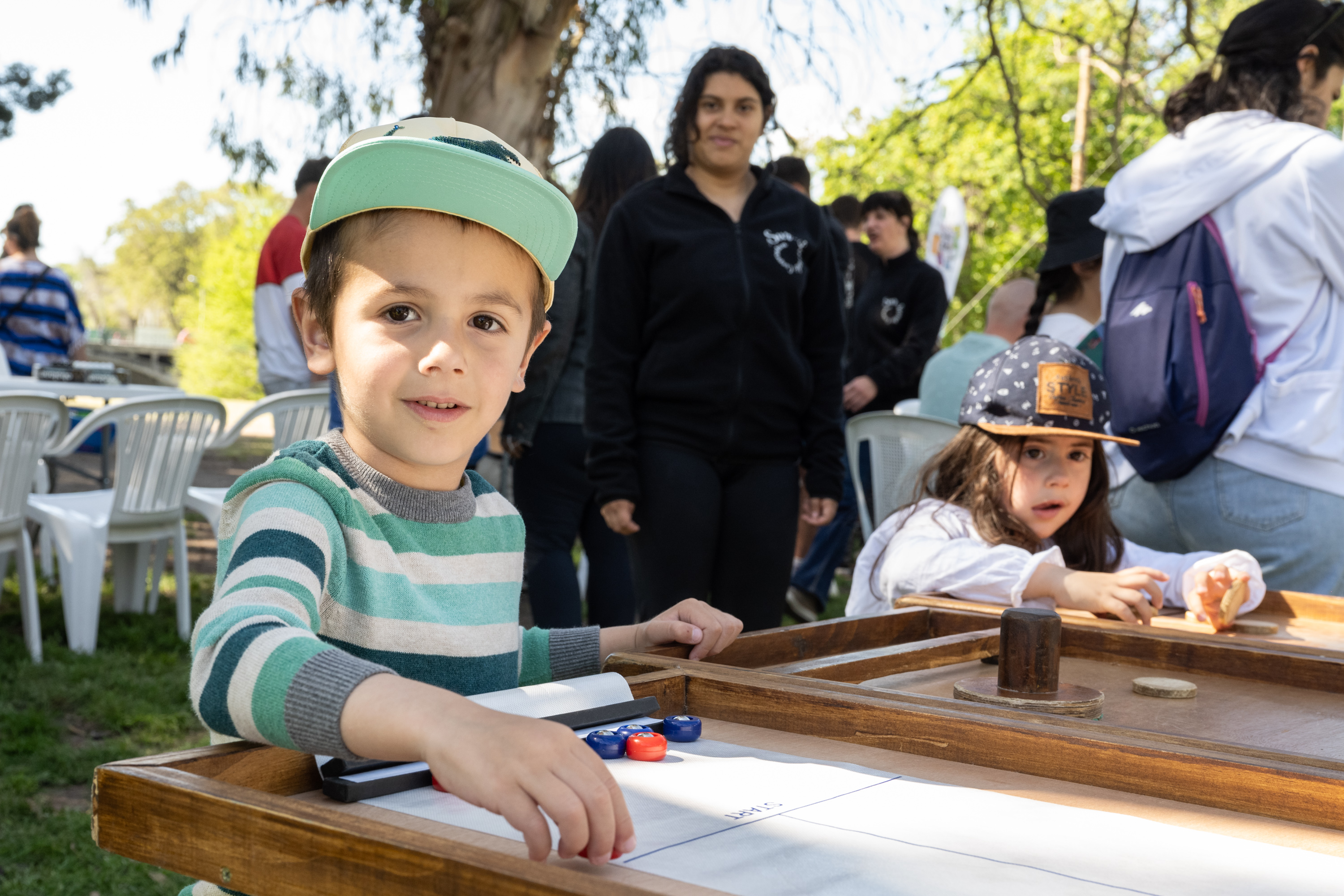 Fiesta por el Día de la Juventud en el parque del Prado 