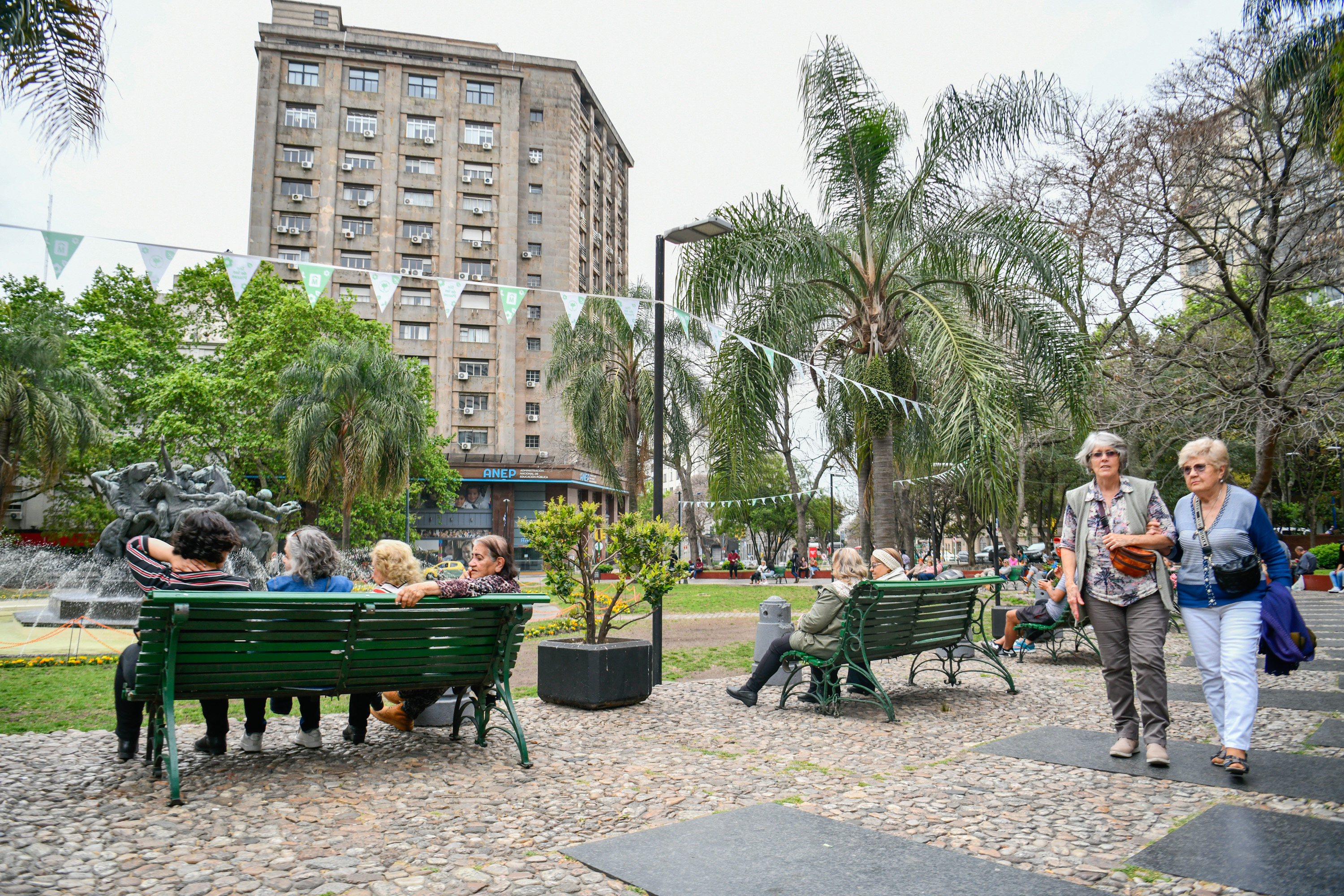 Actividades la plaza Fabini por el día de las plazas 