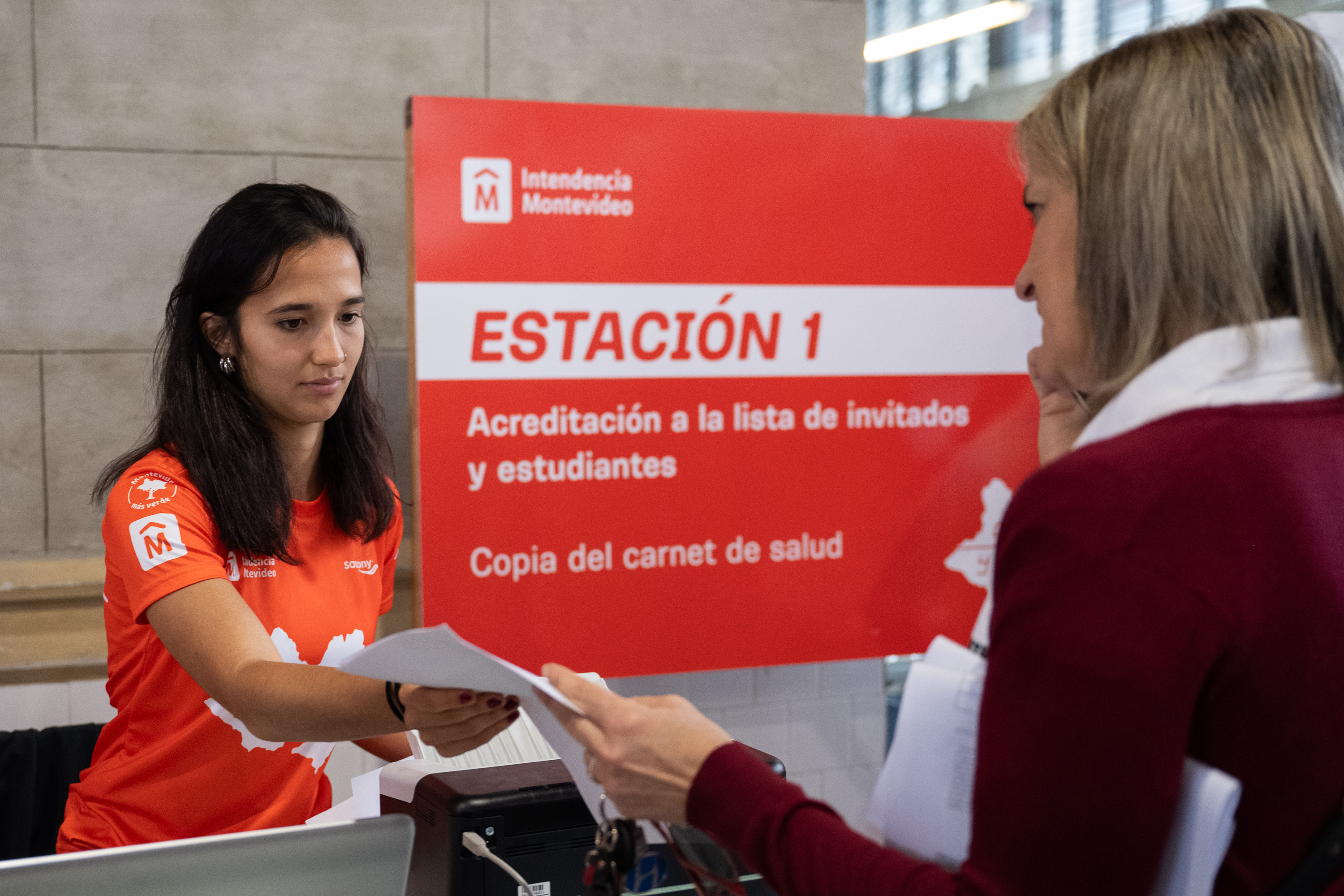 Entrega de kits de carrera San Felipe y Santiago en el MAM