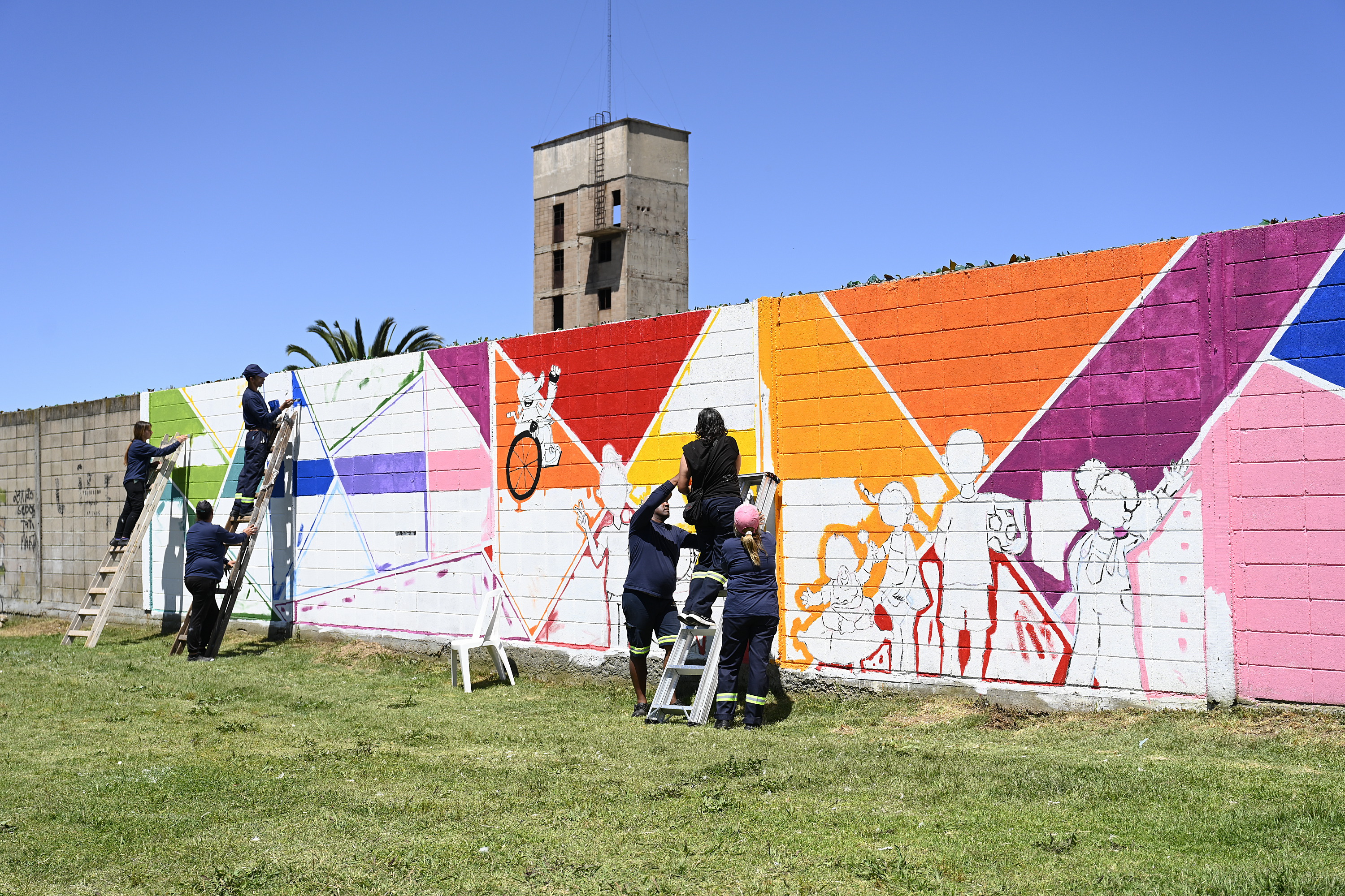 Mural por los 300 años de Montevideo en Cedel Casavalle