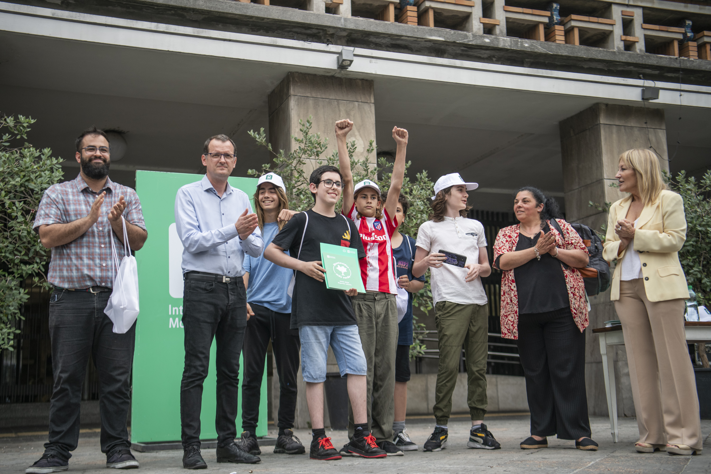 Entrega de sello Montevideo Más Verde a instituciones