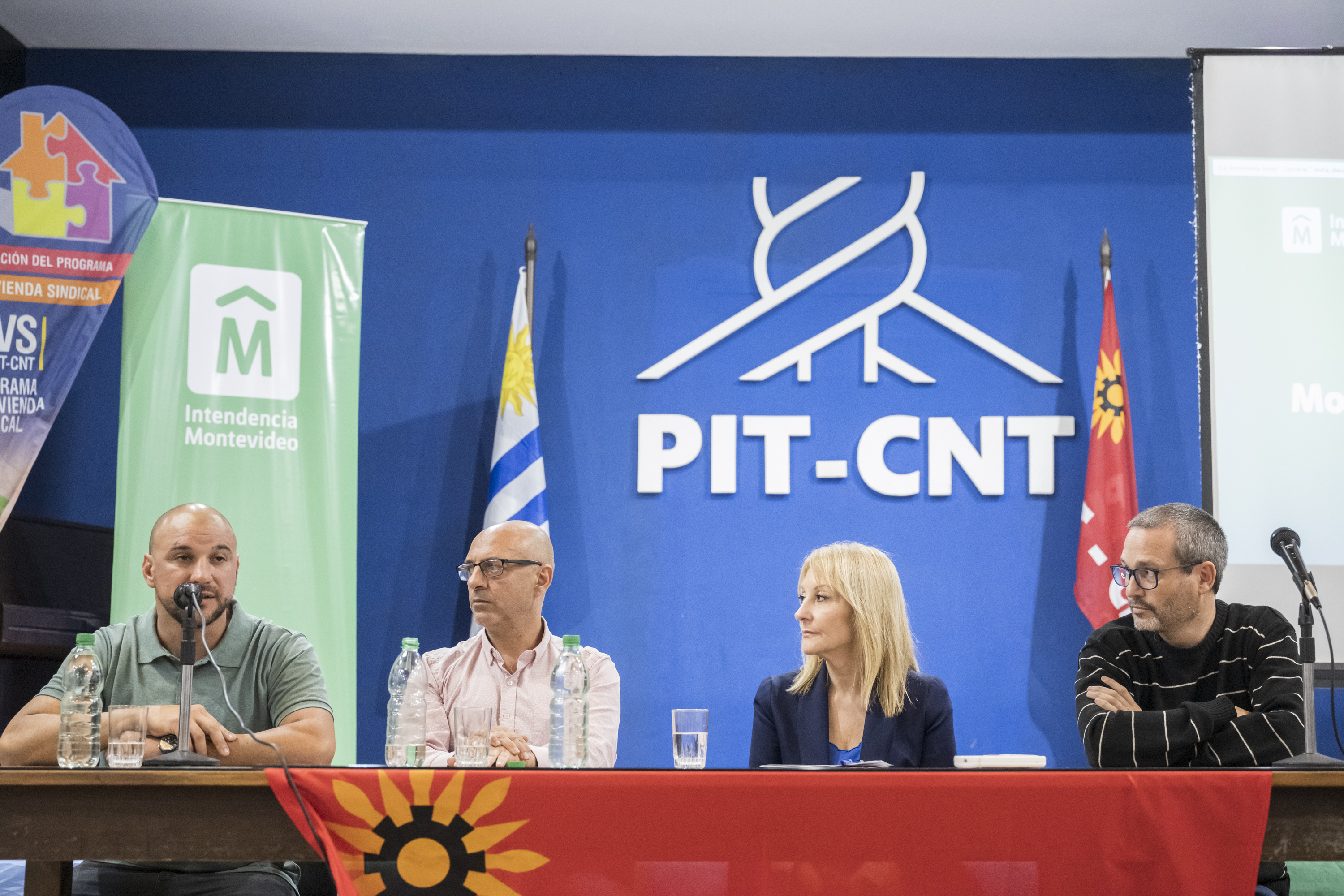 Entrega de terreno al PIT-CNT