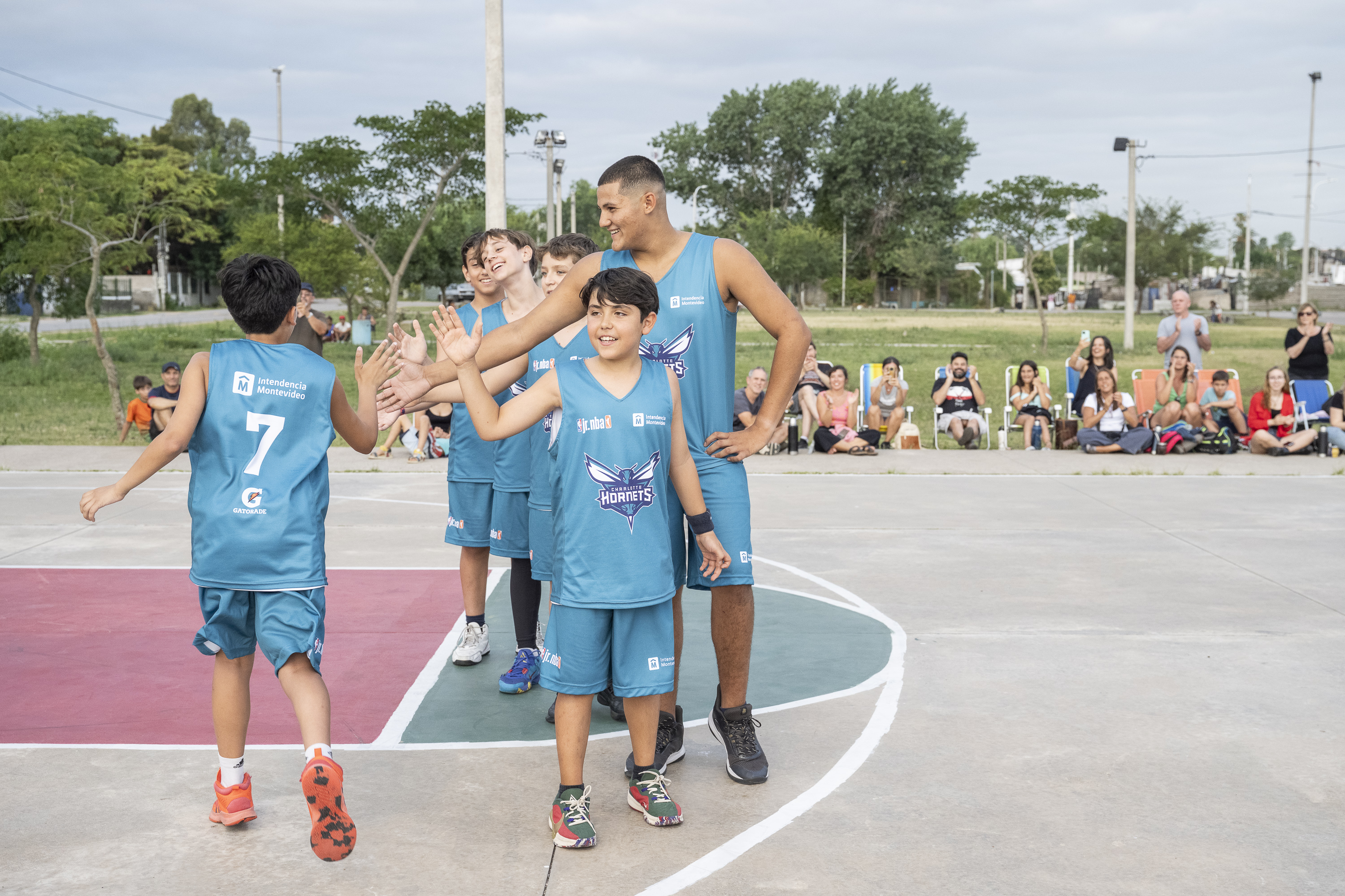 Torneo Jr. NBA en la plaza Alba Roballo