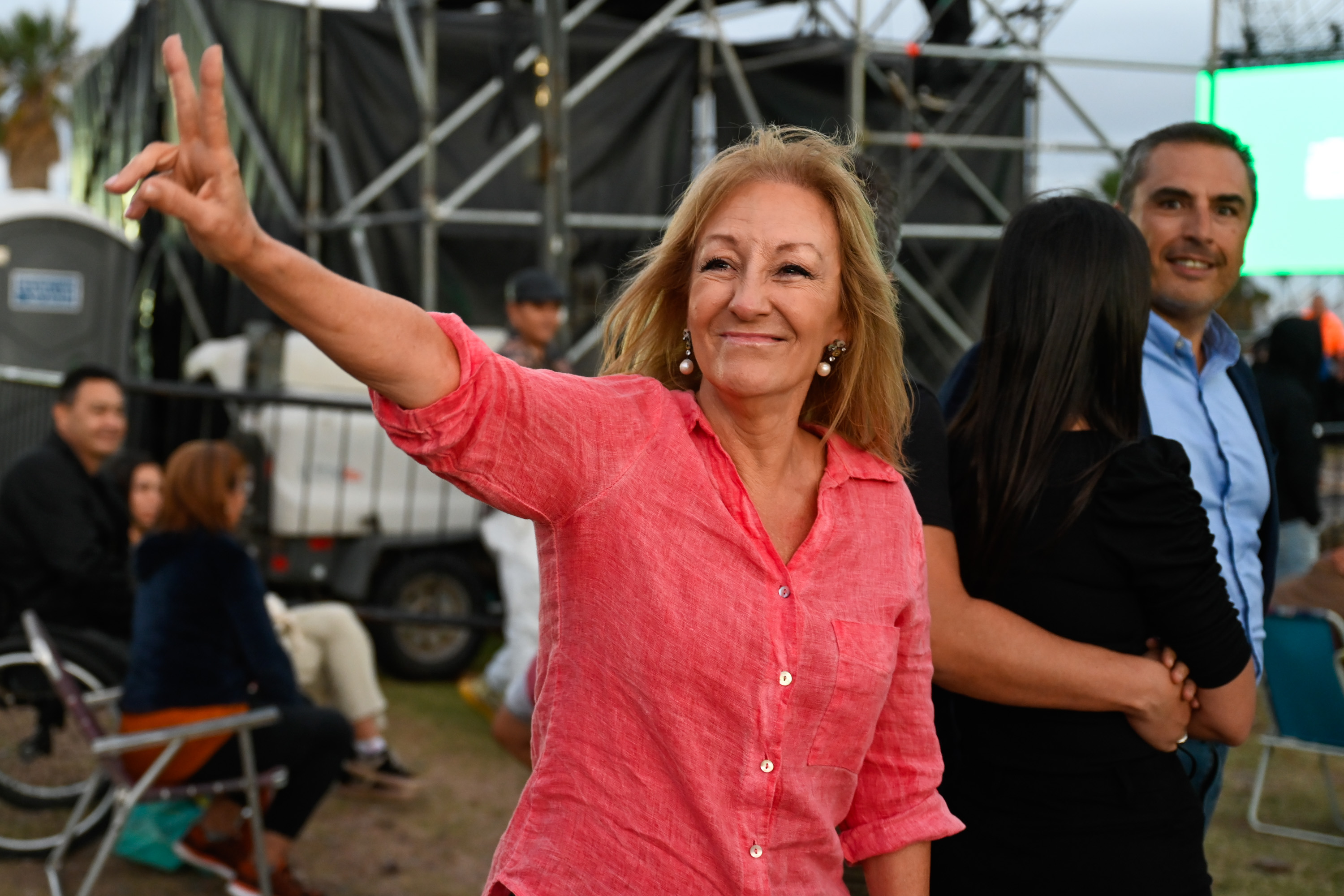 Intendenta de Montevideo Carolina Cosse en la fiesta inaugural por los 300 años de Montevideo en playa del Cerro