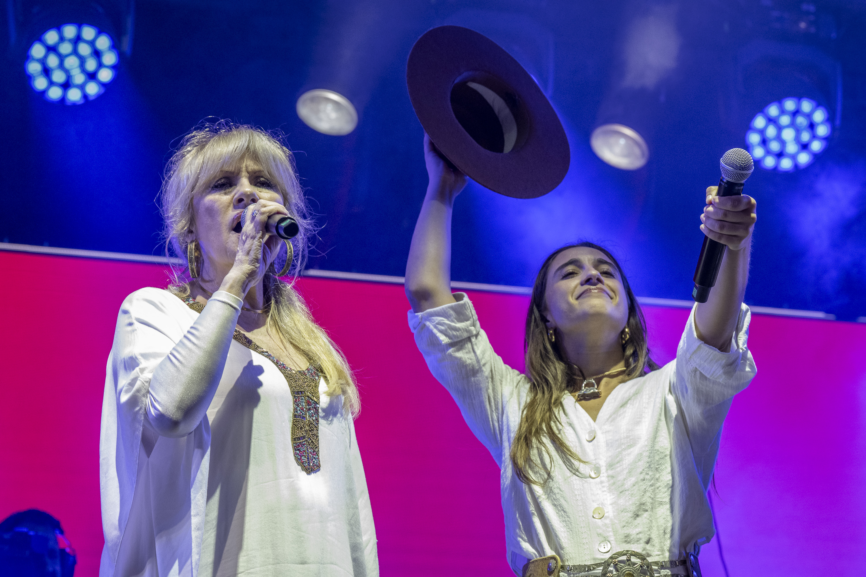 Festejos en el escenario de el Gaucho por los 300 años de Montevideo