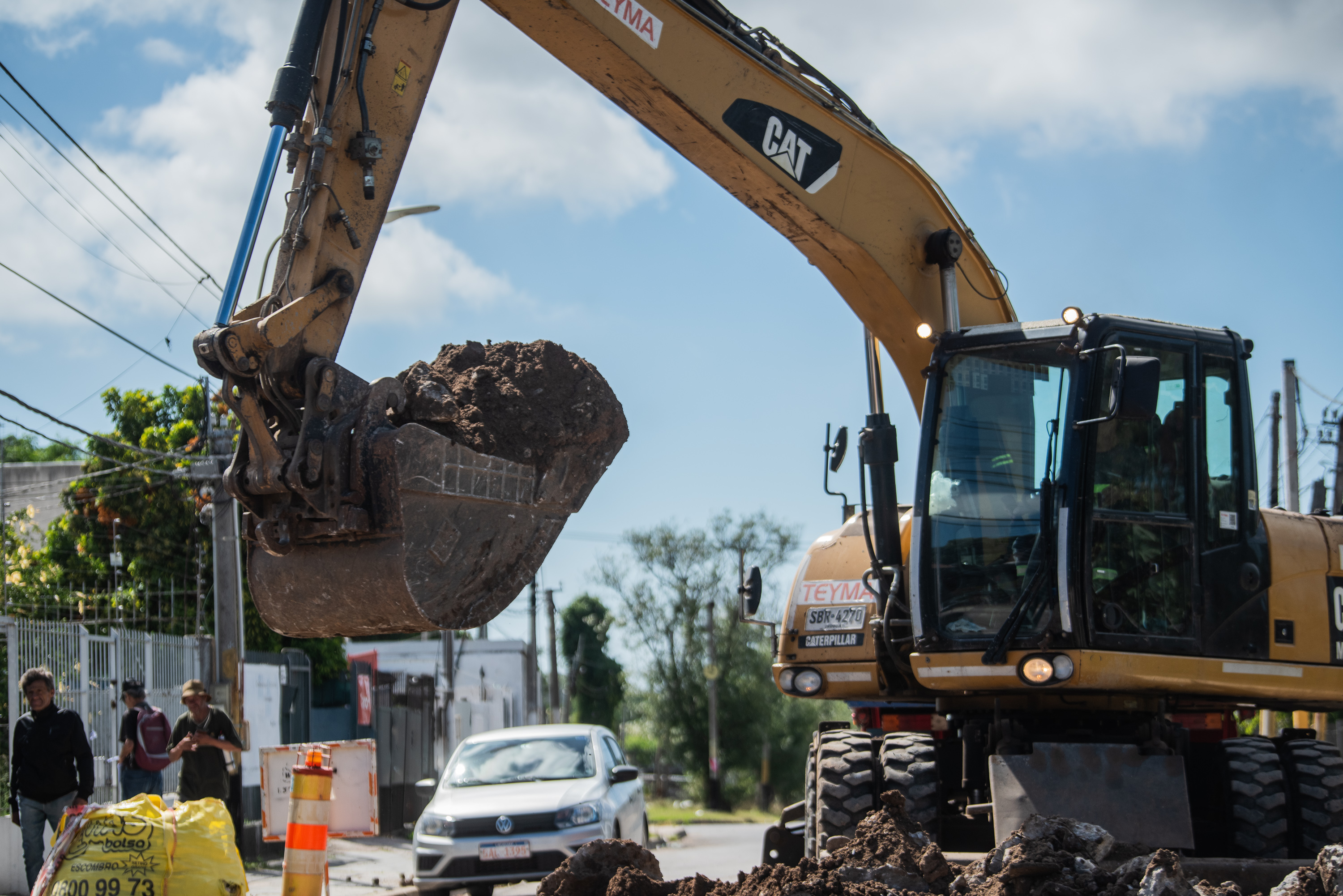 Avance de obras en calle Cochabamba entre camino Maldonado y Chayos 