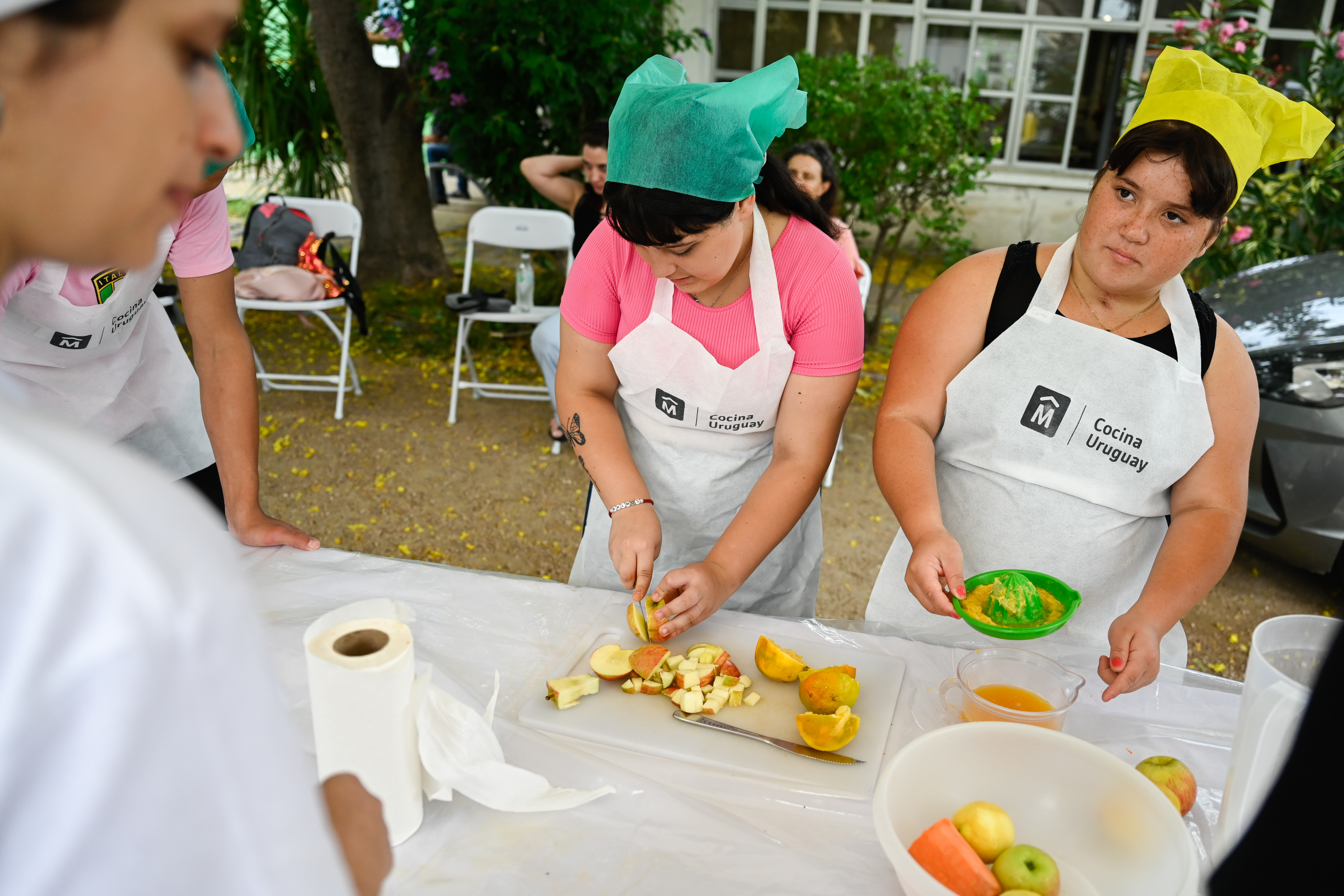 Taller de Cocina Uruguay en Apex Cerro por el programa Verano Ceibal