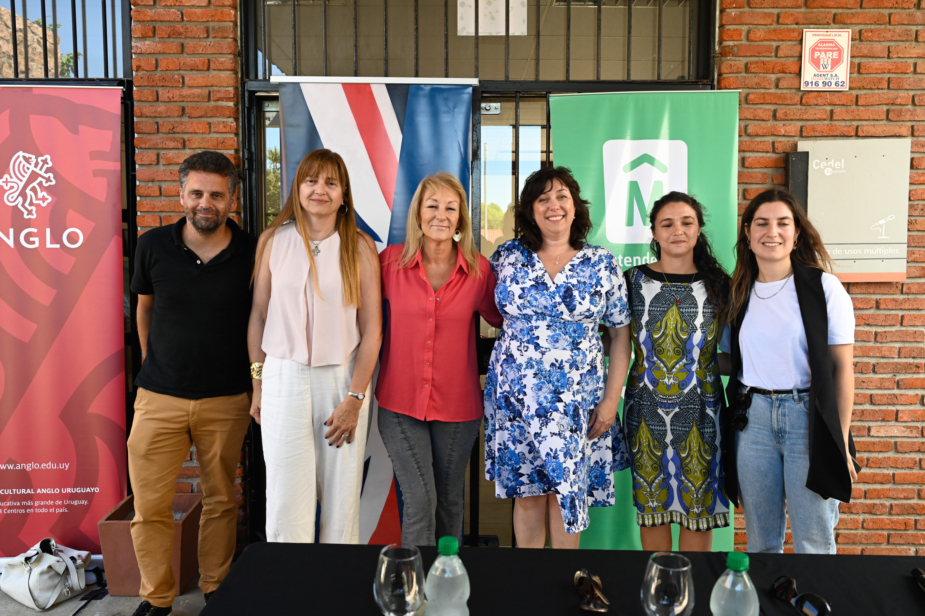 Intendenta de Montevideo Carolina Cosse en la inauguración de cursos de ingles en CEDEL Casavalle