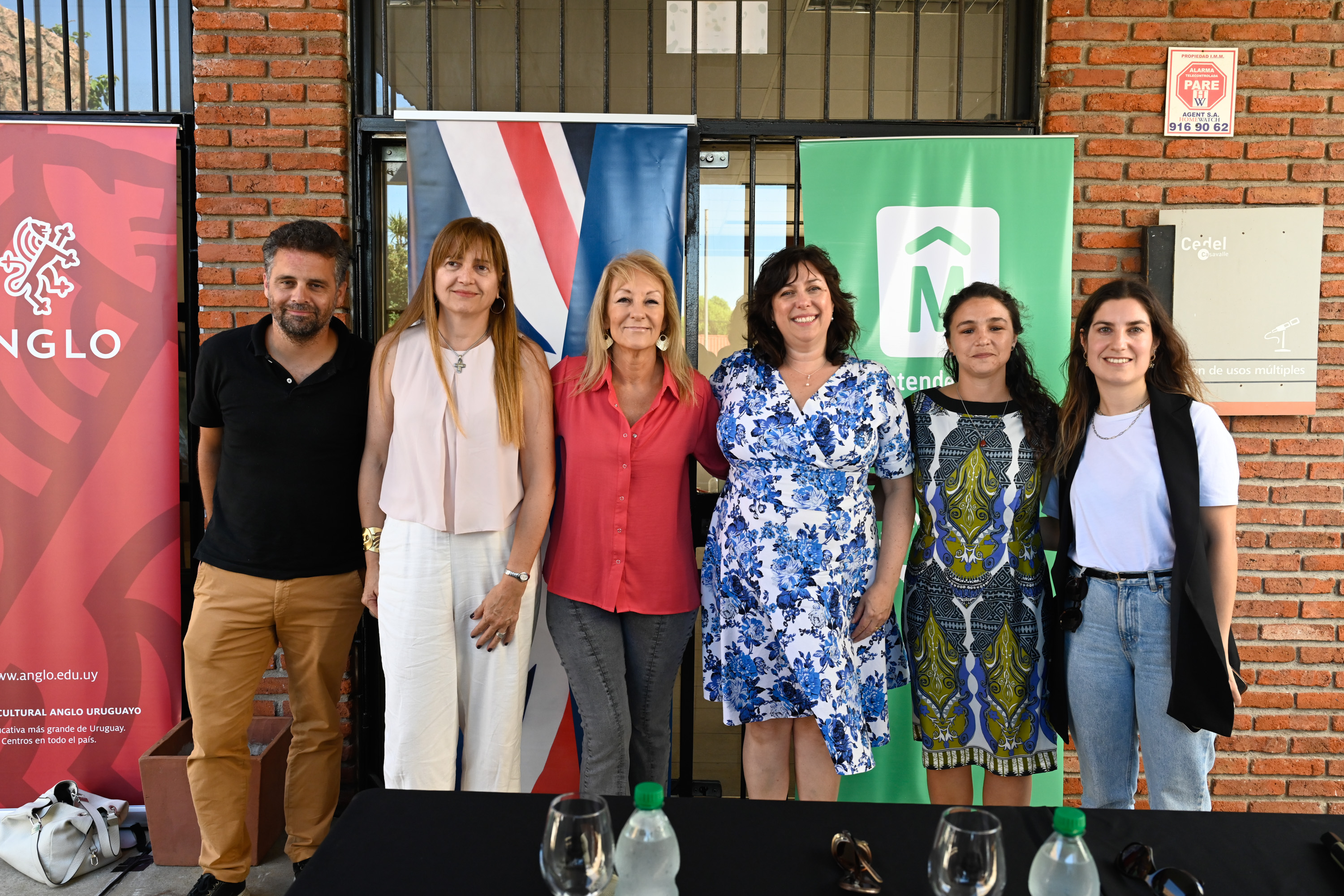 Intendenta de Montevideo Carolina Cosse en la inauguración de cursos de ingles en CEDEL Casavalle