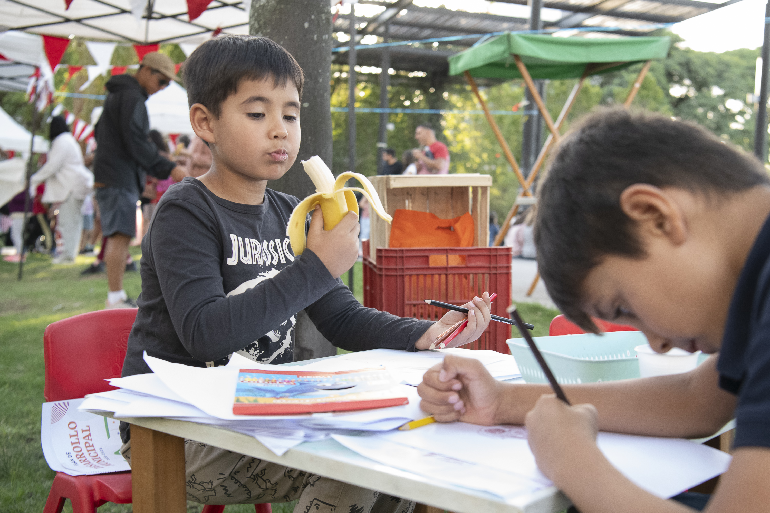  Juega el B, en la plaza Líber Seregni