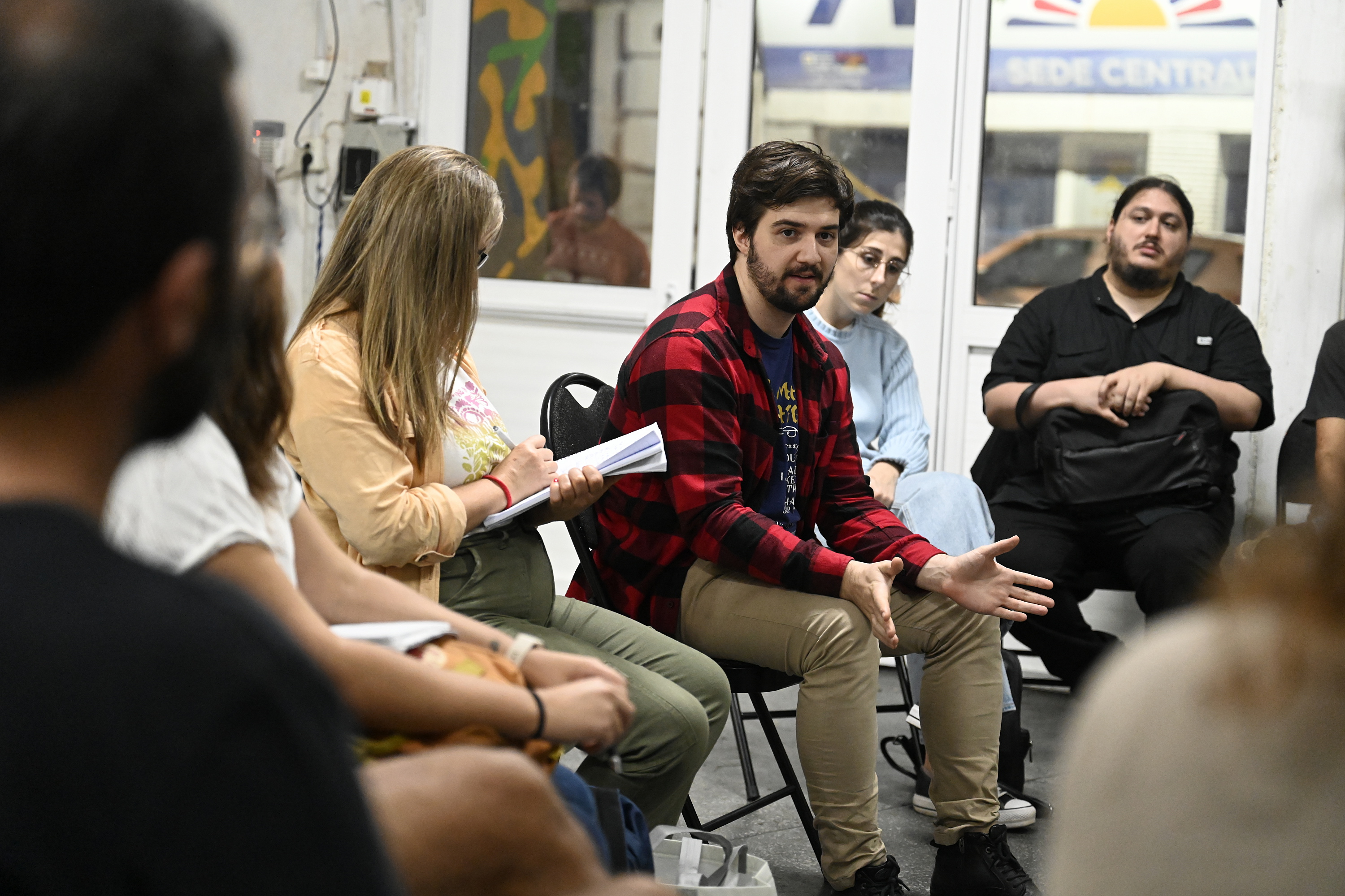 Taller de cooperativismo del área de Extensión de la UdelaR en Espacio Enlace