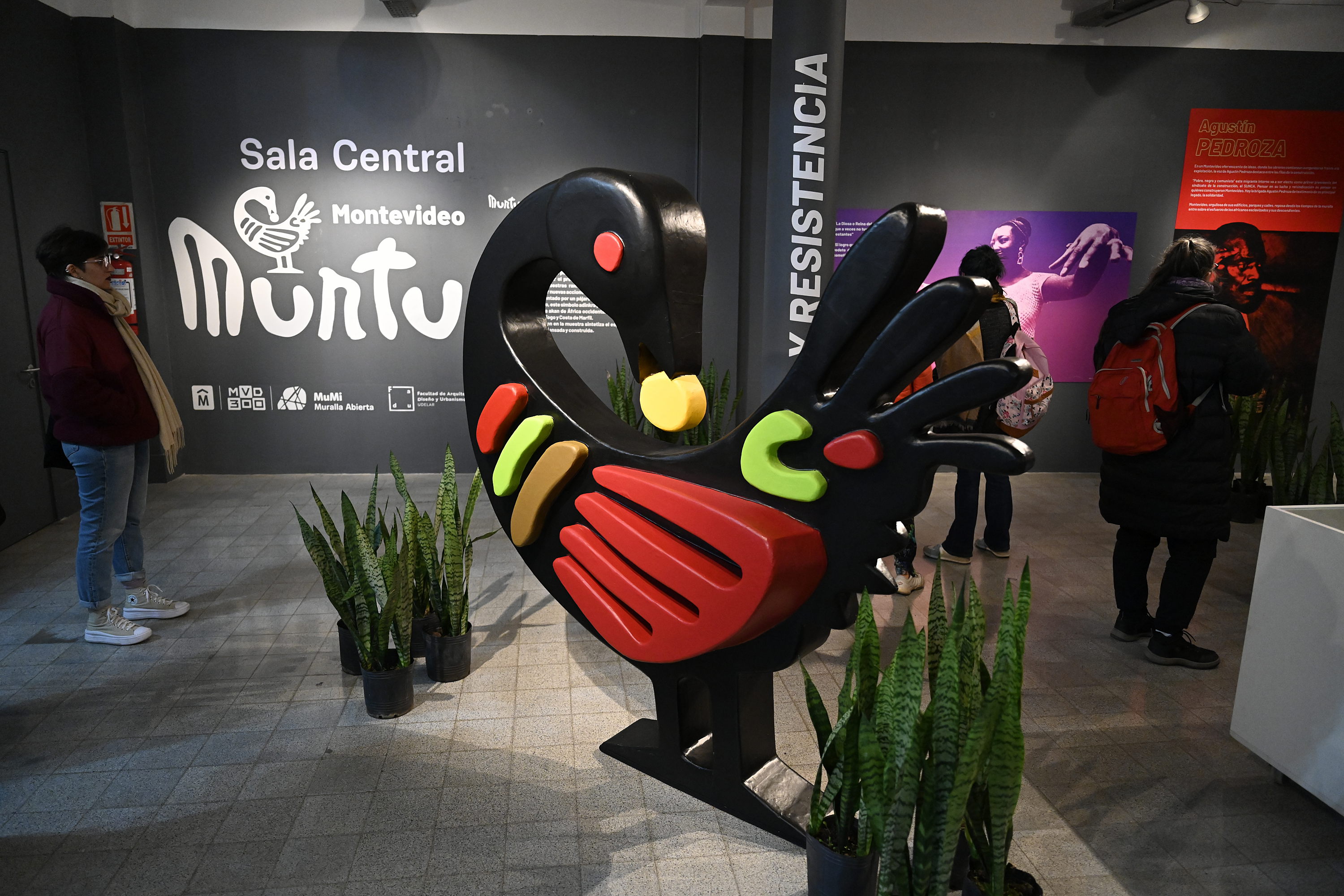 Inauguración de la exposición Montevideo Muntu, en el Museo de las Migraciones