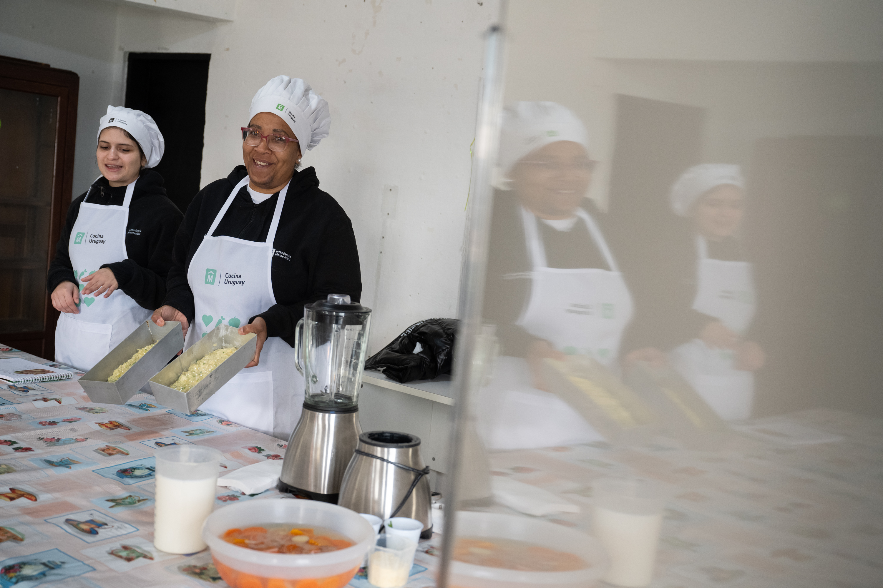 Jornada de curso práctico de Cocina Uruguay, en el barrio 1° de Mayo