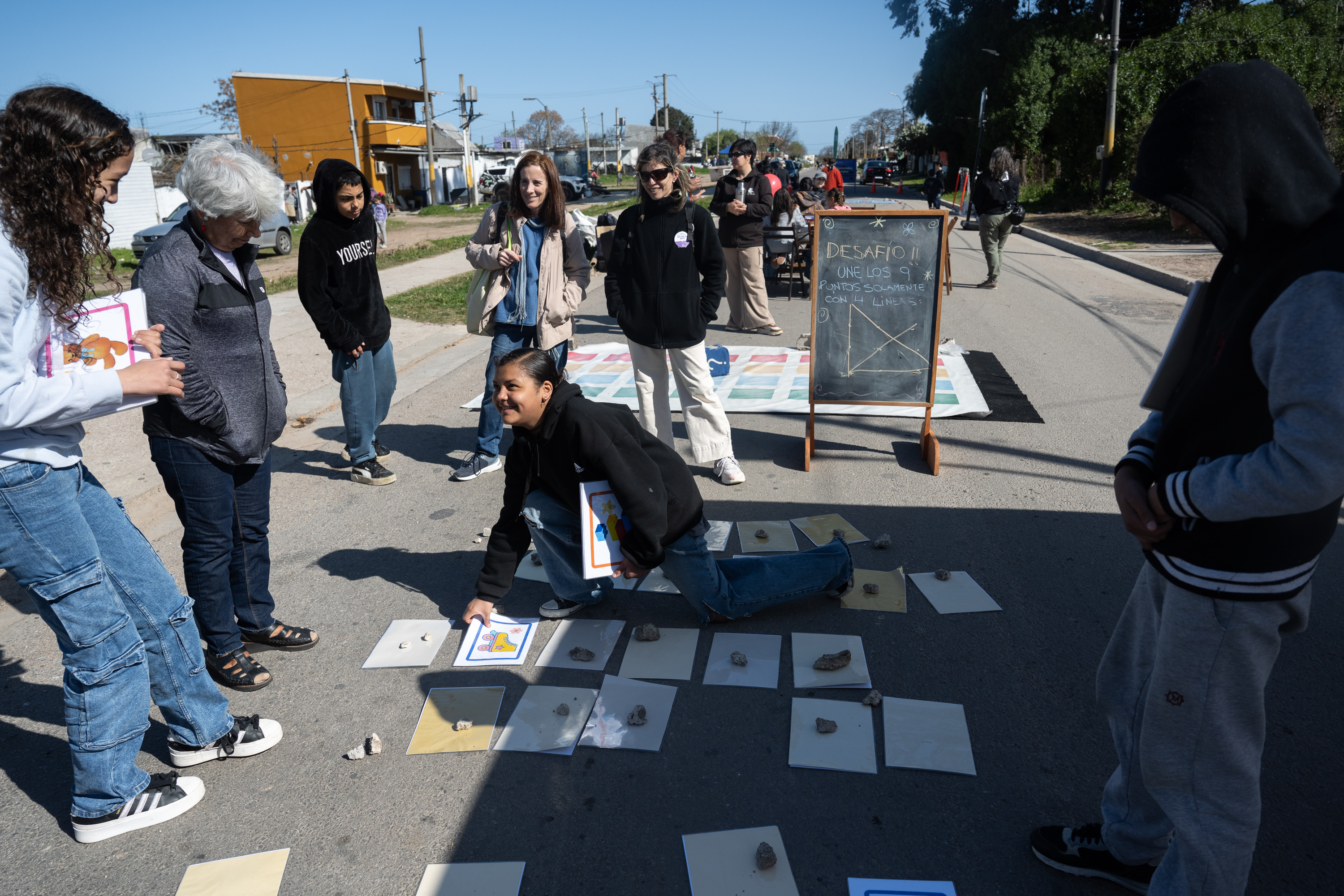 Peatonal barrial en las calles Camino Oncativo y Carlos César Lenzi