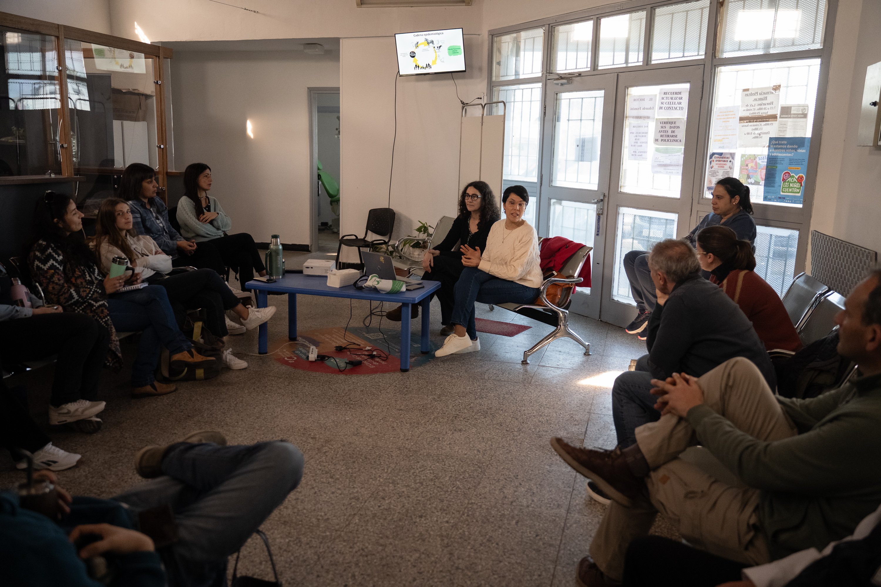 Taller de sensibilización sobre leptospirosis en la policlínica Giraldez