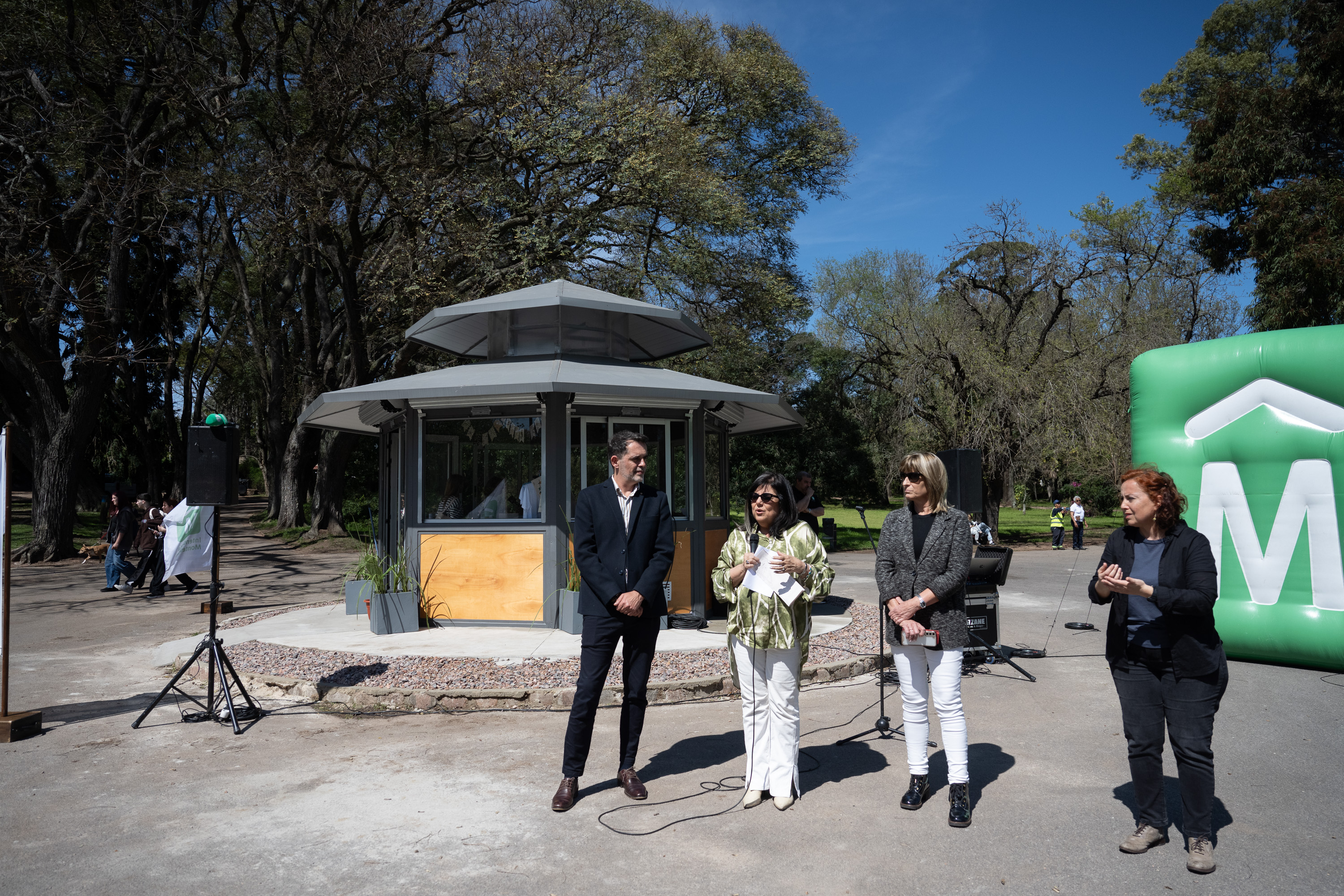 Inauguración de kiosco de venta de souvenirs y baños accesibles en el Jardín Botánico