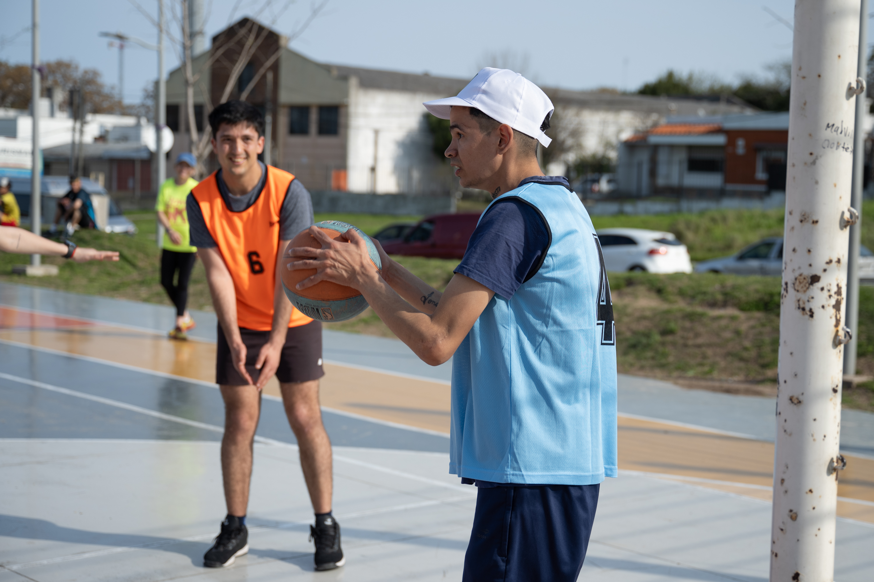 Actividades en el parque Idea Vilariño por el día de las plazas y los barrios