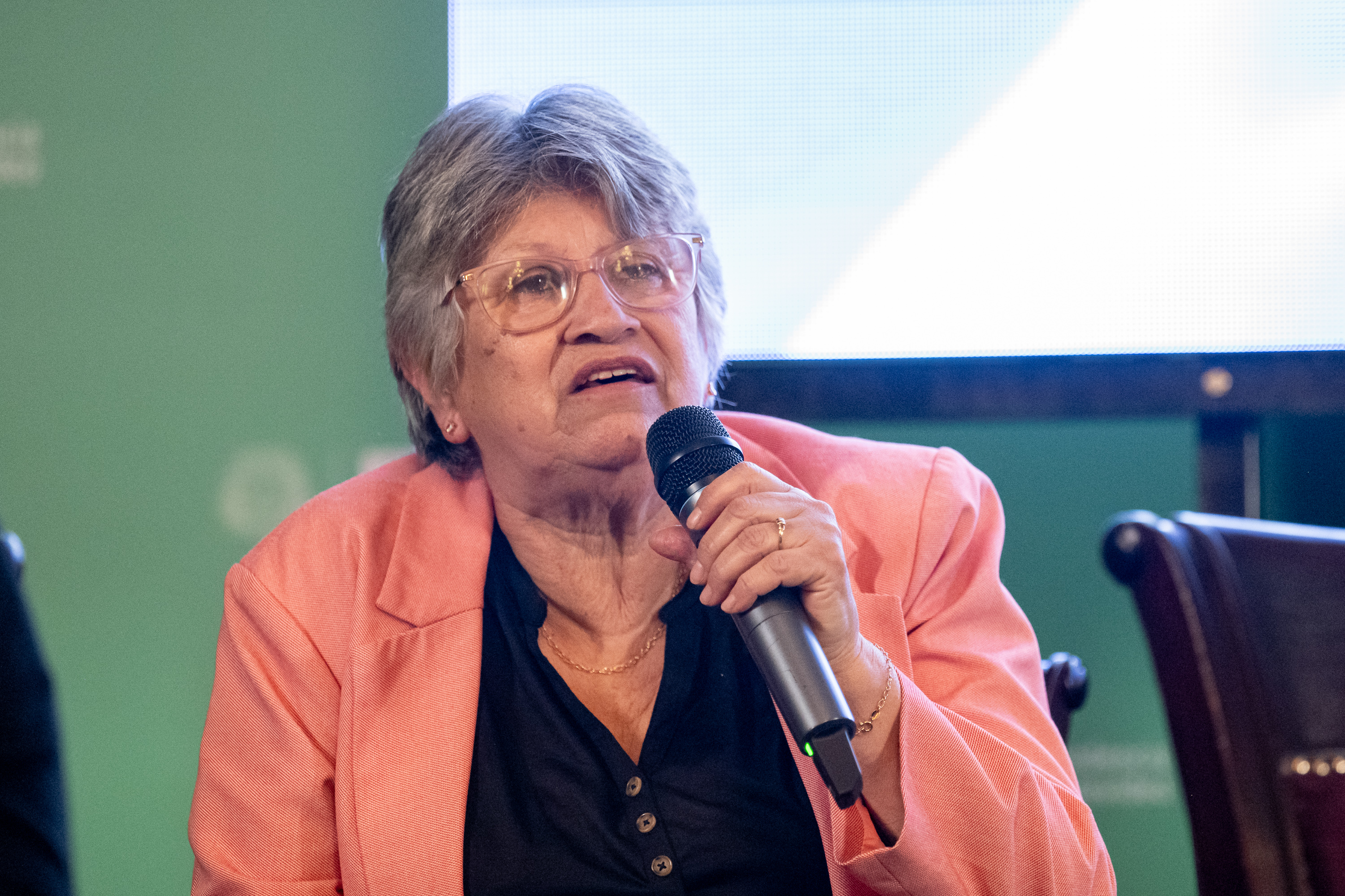 Ceremonia de reconocimiento, Estela García: Mujeres que transforman Montevideo