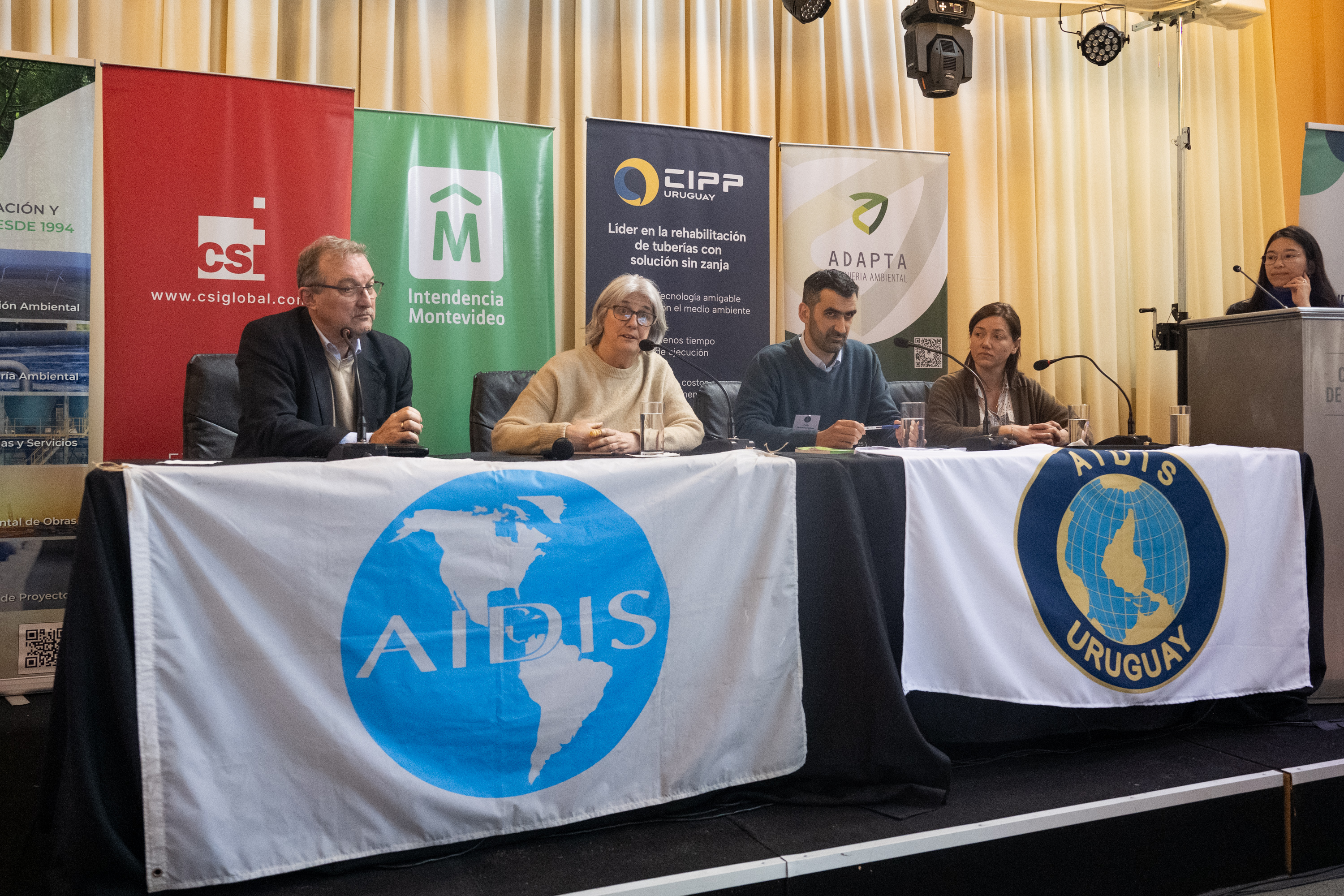 Conferencia: Aire y cambio climático, en el XII Congreso Nacional de AIDIS Uruguay