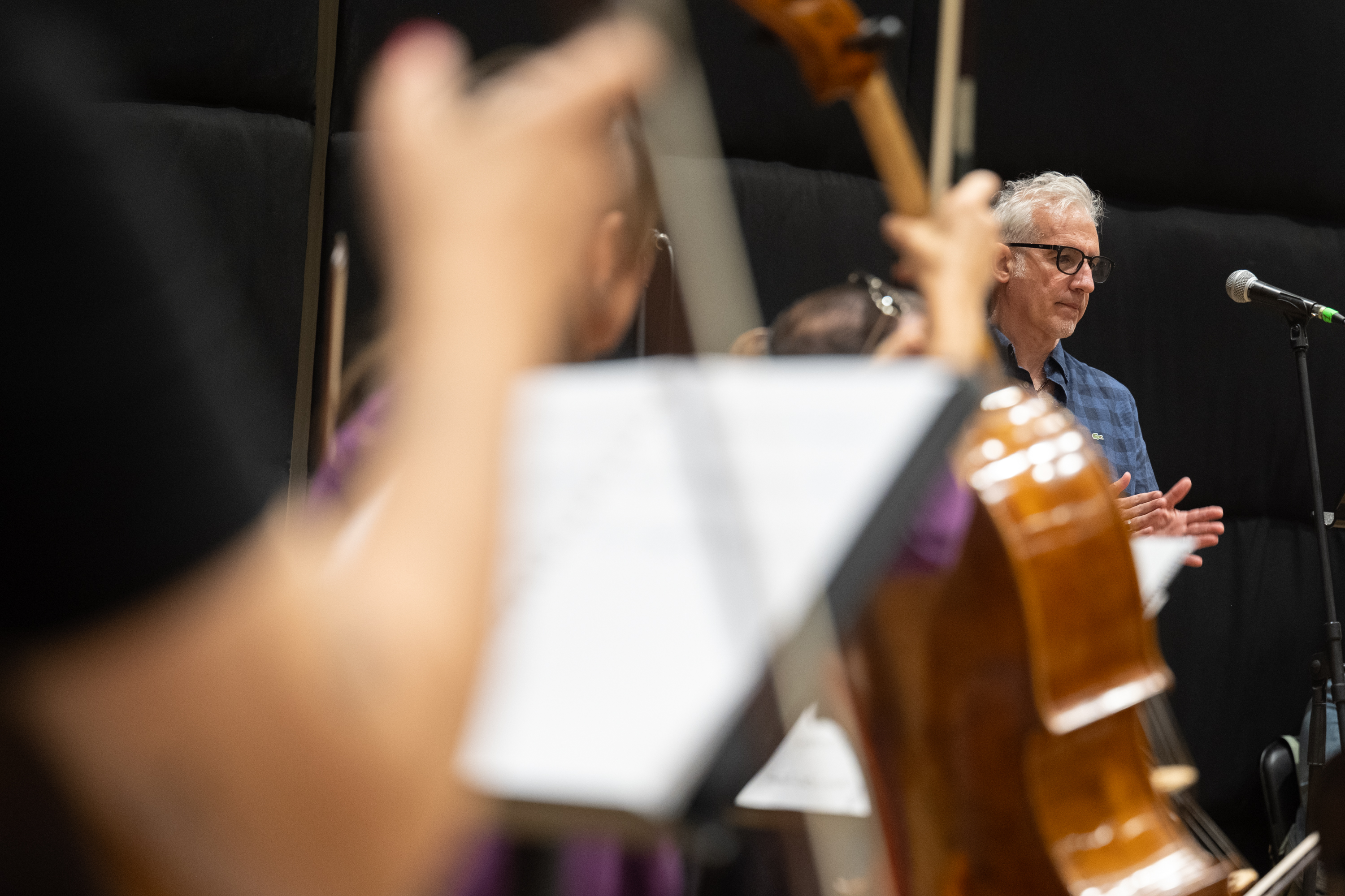 Ensayo de Gabriel Peluffo junto a la Banda Sinfónica de Montevideo